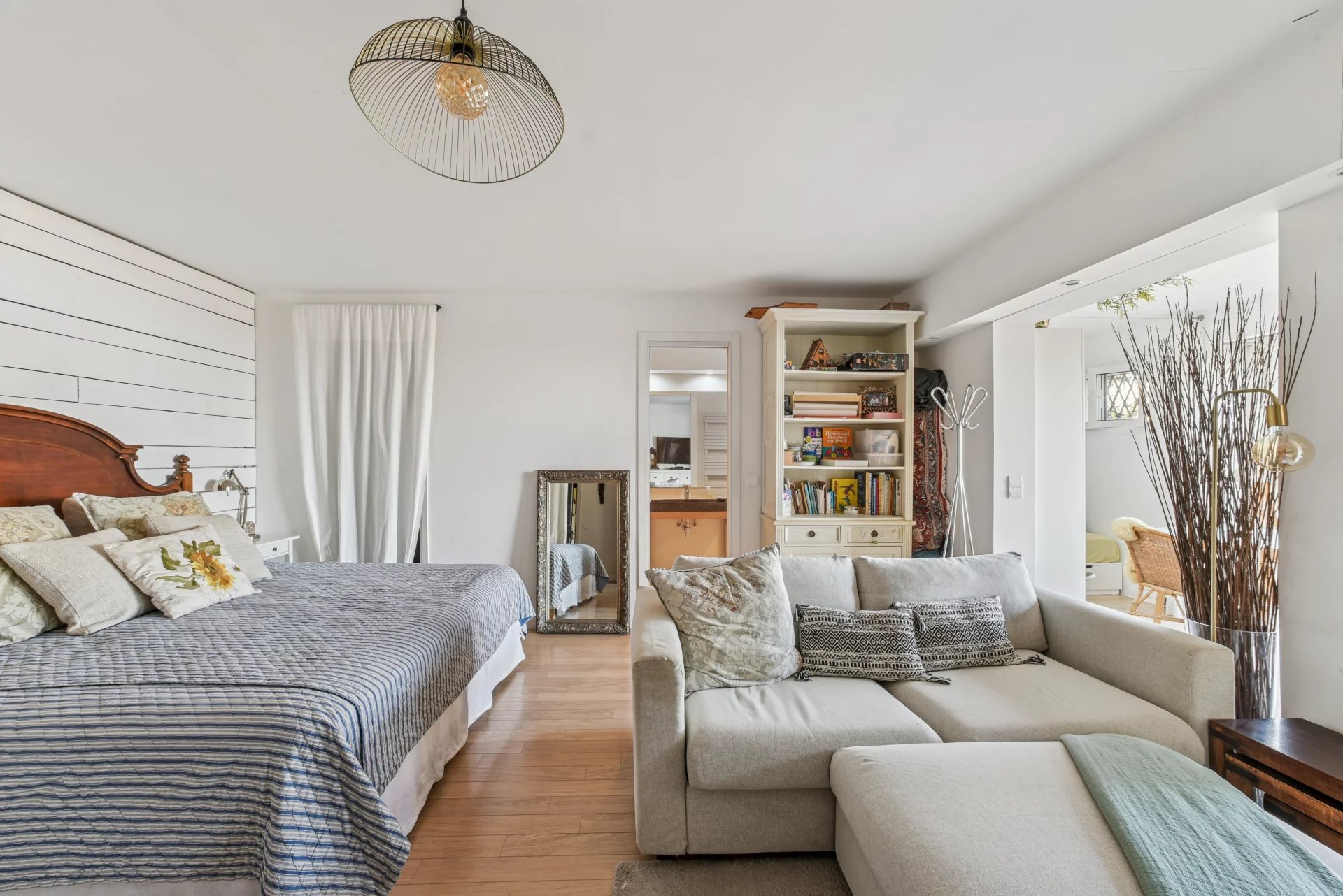 Apartment with 28 m² terrace, panoramic sea view and parking