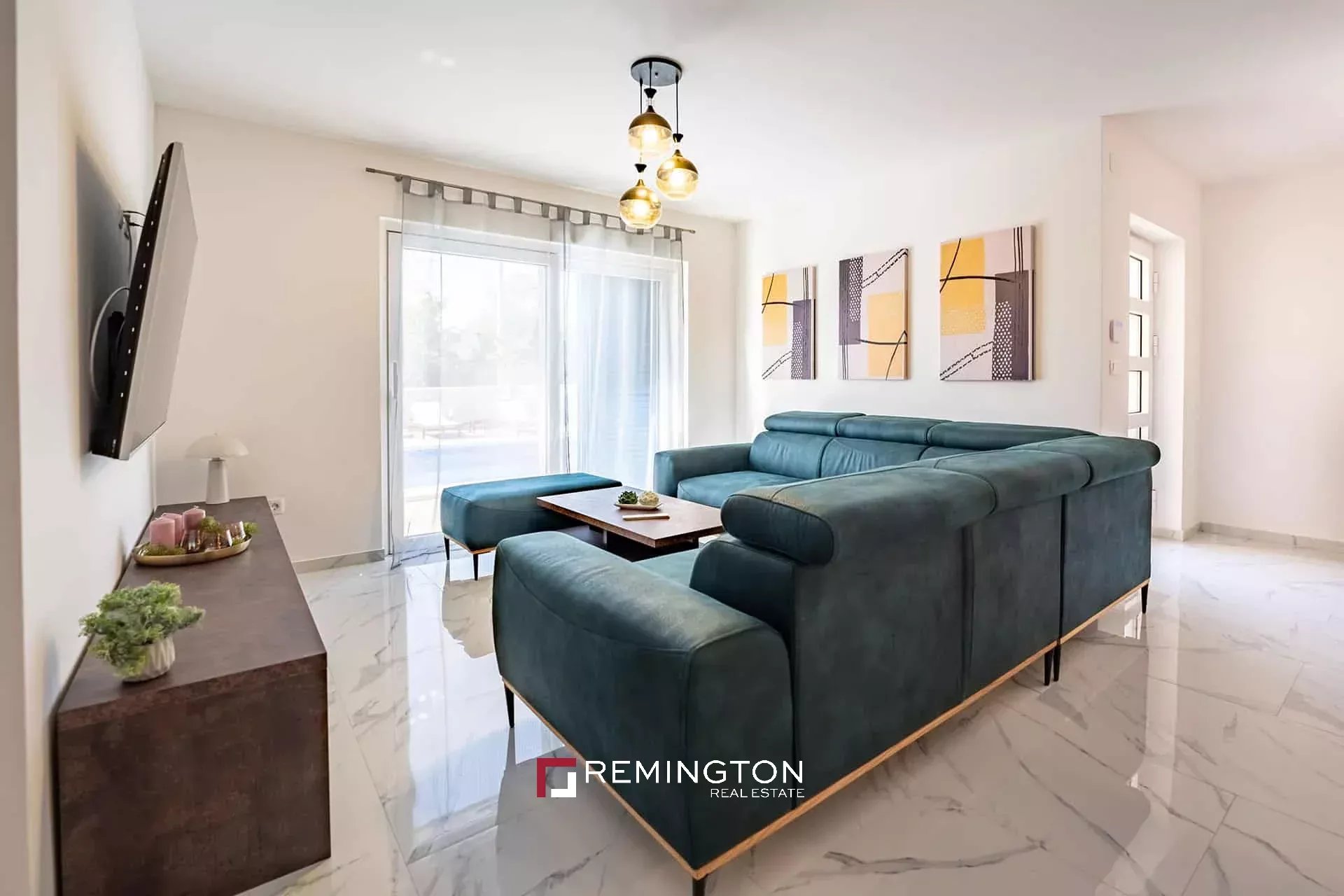 4 Bedroom Villa/Townhouse's Image 12