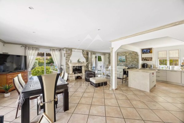 Cagnes-sur-Mer – Family villa with swimming pool and sea glimpse — photo 7