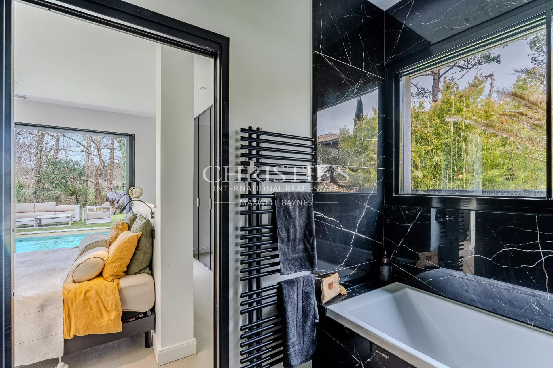 4 Bedroom Villa/Townhouse's Image 10