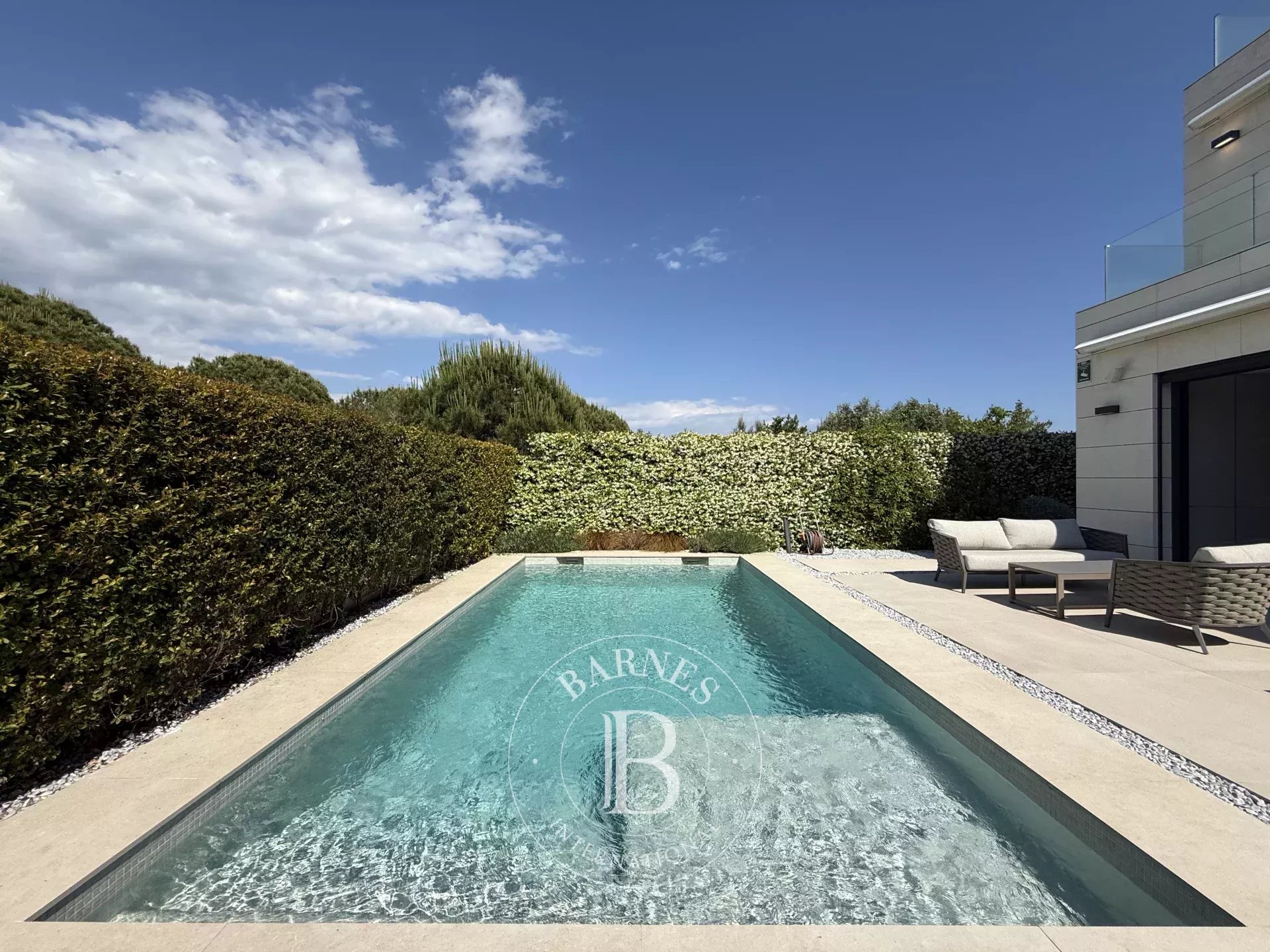 Ev Montgat - picture 18