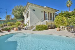 Luxury Provencal Villa in Cannes: A Timeless Family Estate with Pool — photo 3 of 7