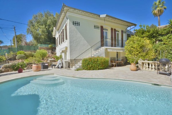 Luxury Provencal Villa in Cannes: A Timeless Family Estate with Pool — photo 3