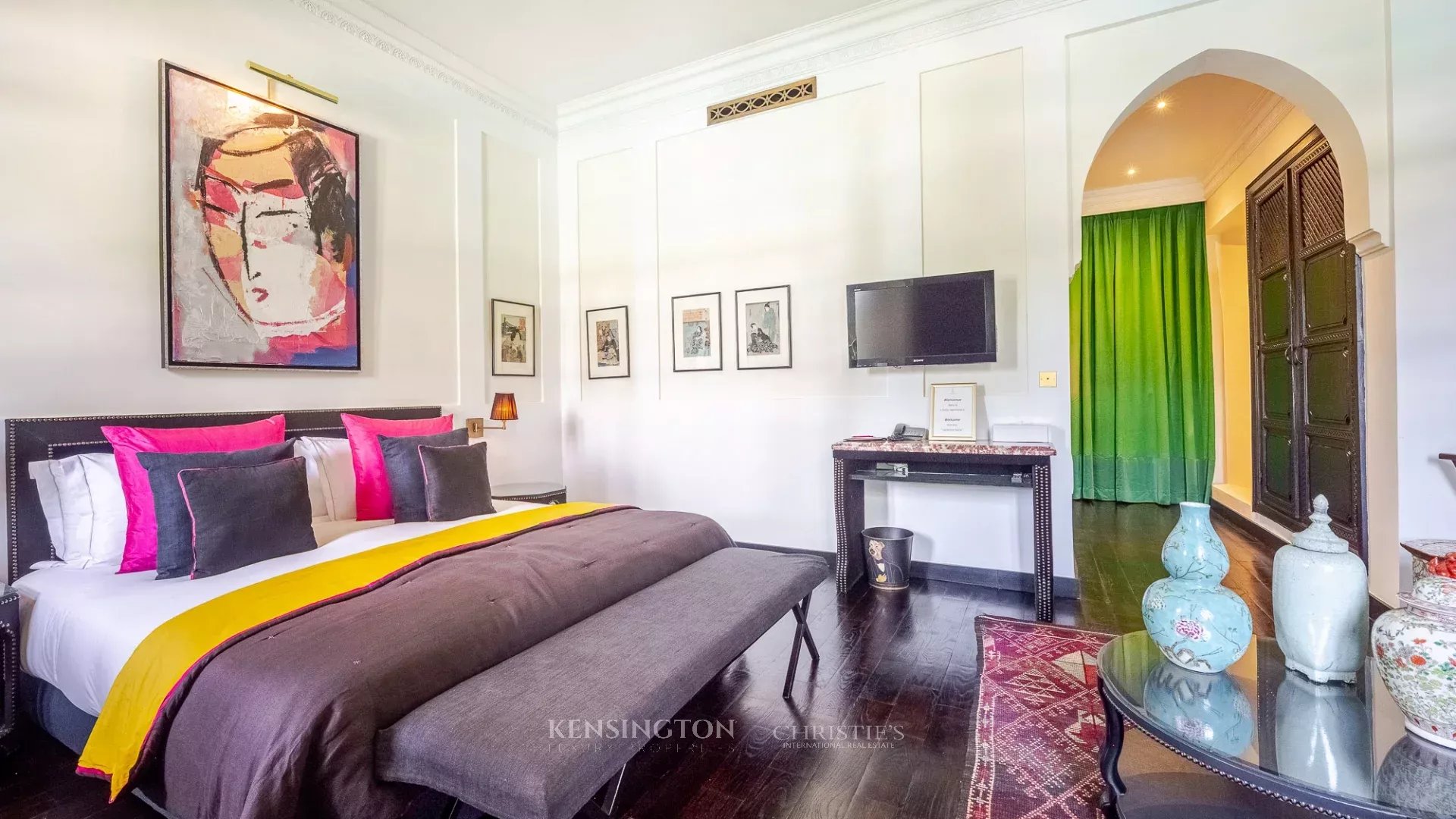 6 Bedroom Villa/Townhouse's Image 54