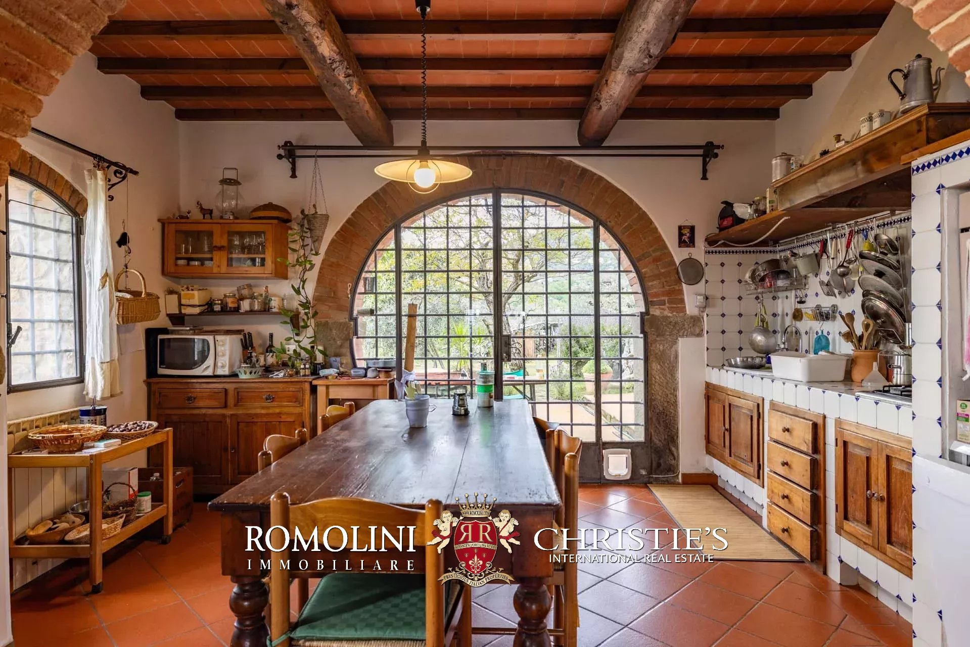 8 Bedroom Villa/Townhouse's Image 47