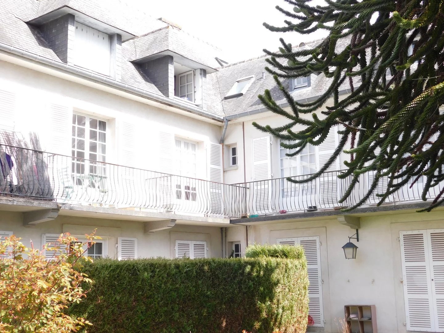 STUDIO MEUBLE – EN EXCLUSIVITE  – DINARD