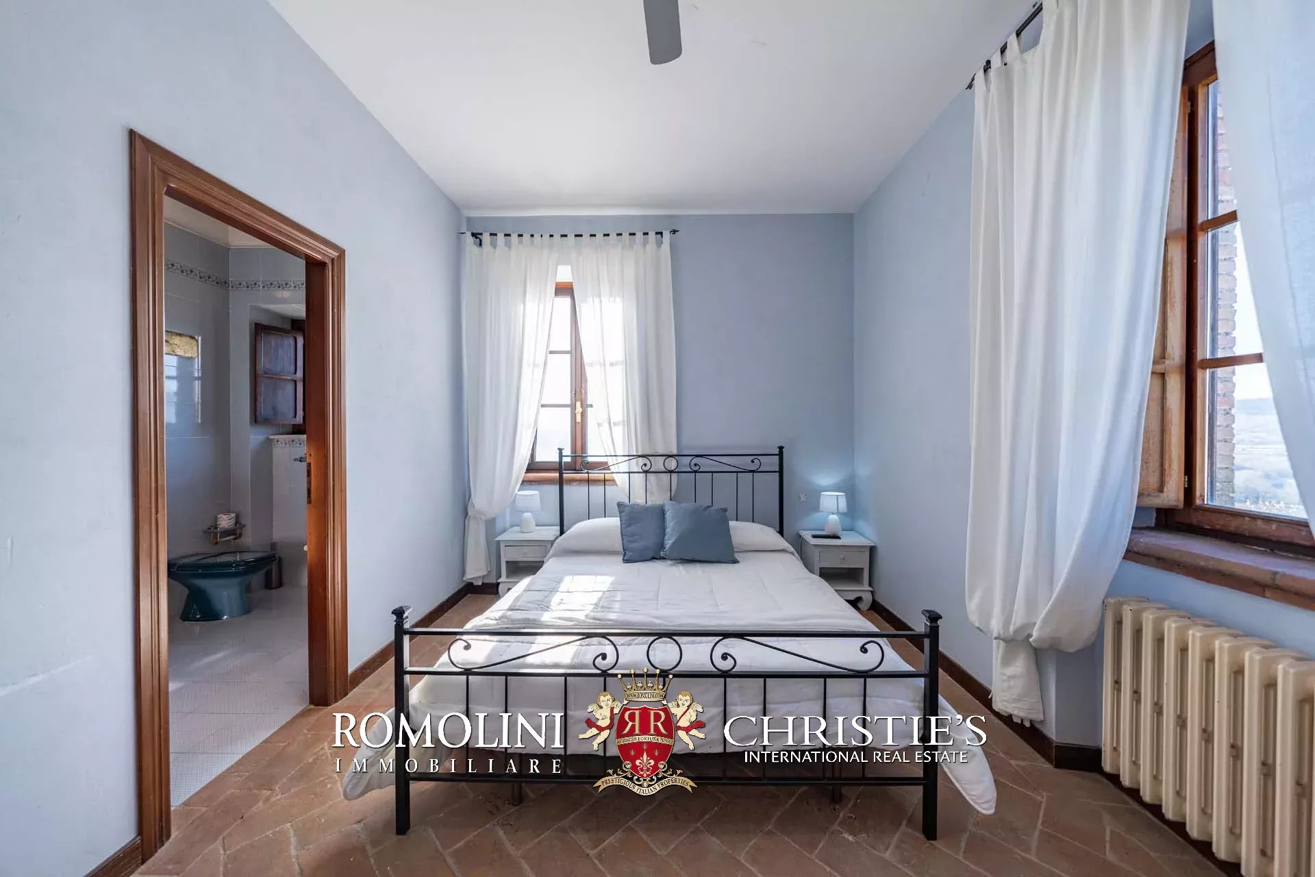 20 Bedroom Chateau's Image 35