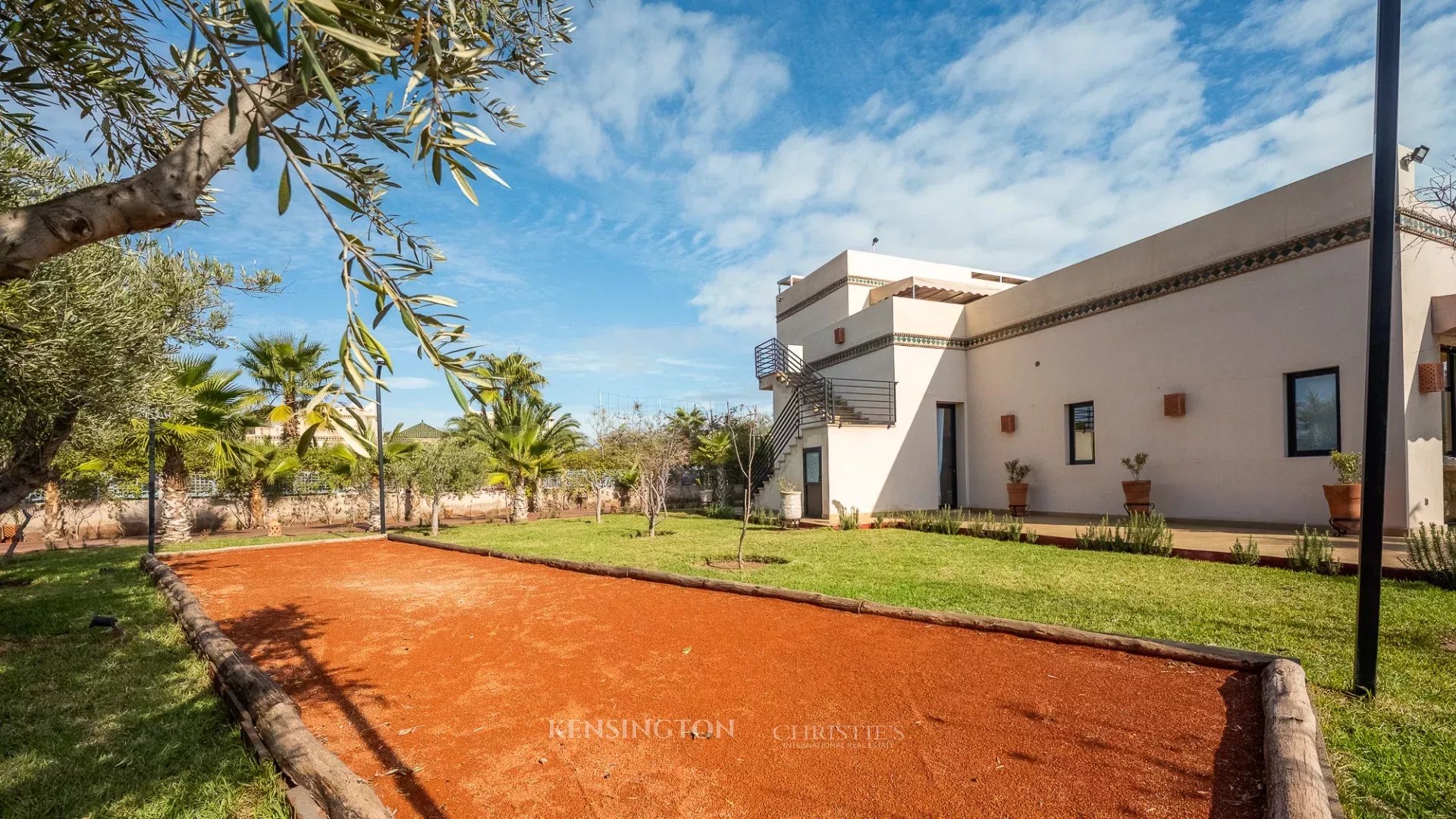 6 Bedroom Villa/Townhouse's Image 22