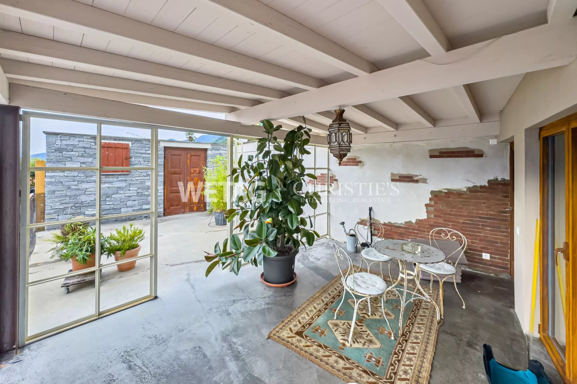 2 Bedroom Villa/Townhouse's Image 8