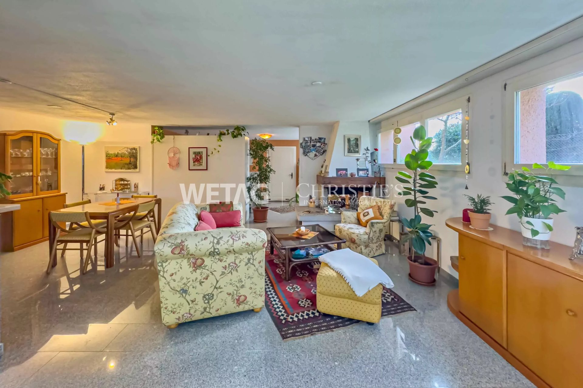 5 Bedroom Villa/Townhouse's Image 9