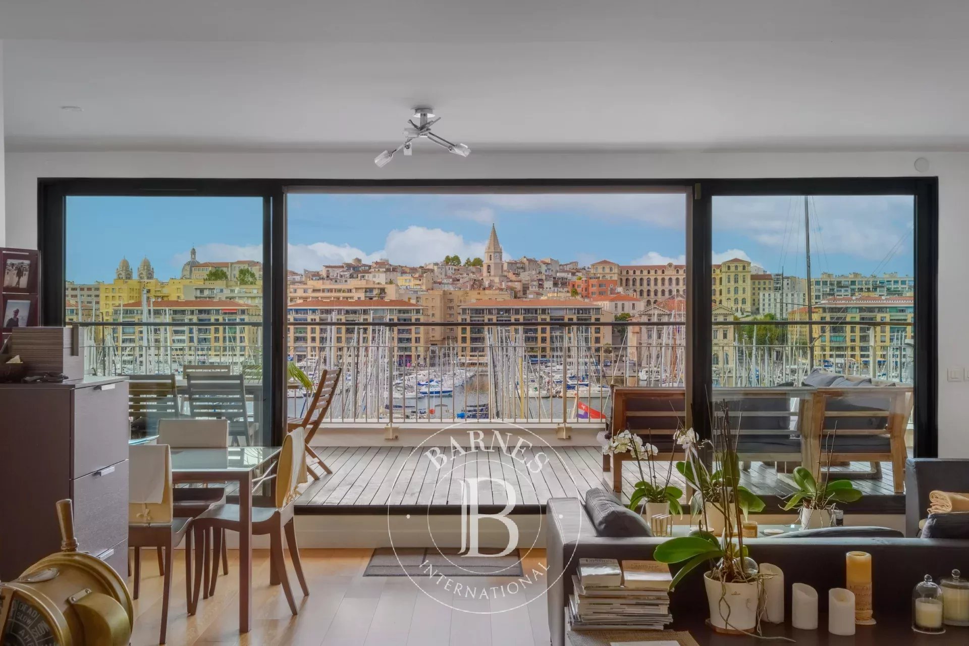 Marseille 7 - Vieux-Port - 3/4-room top floor apartment - double terrace