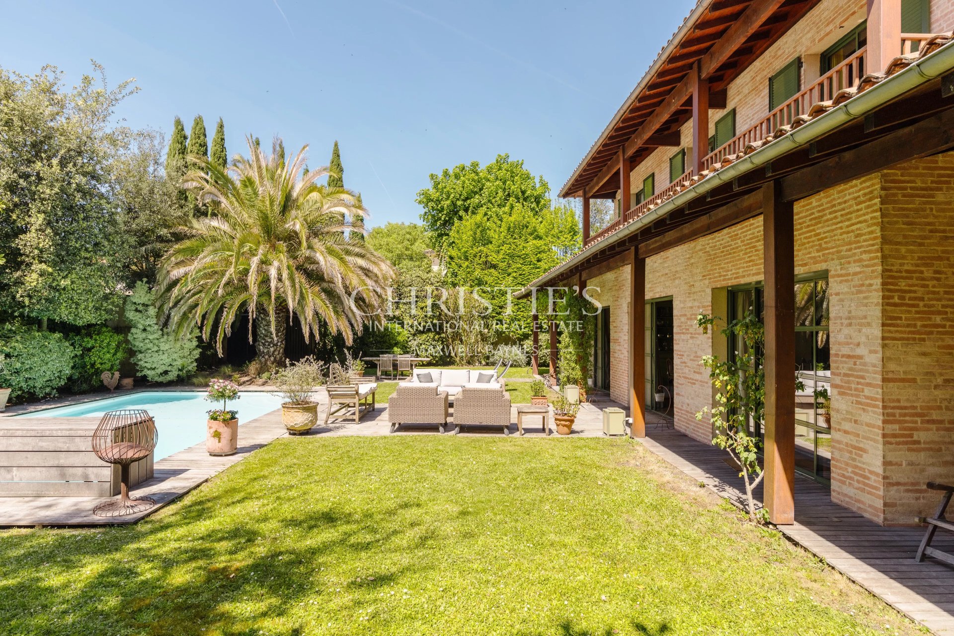 5 Bedroom Villa/Townhouse's Image 18