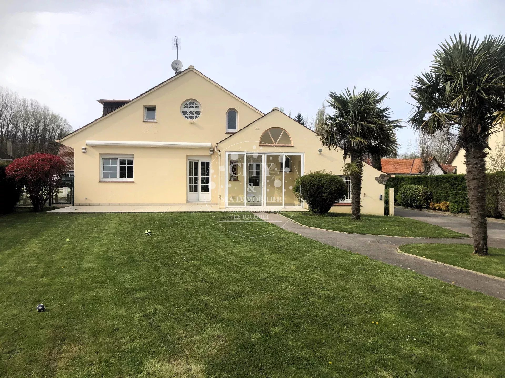 Agence immobilière de 