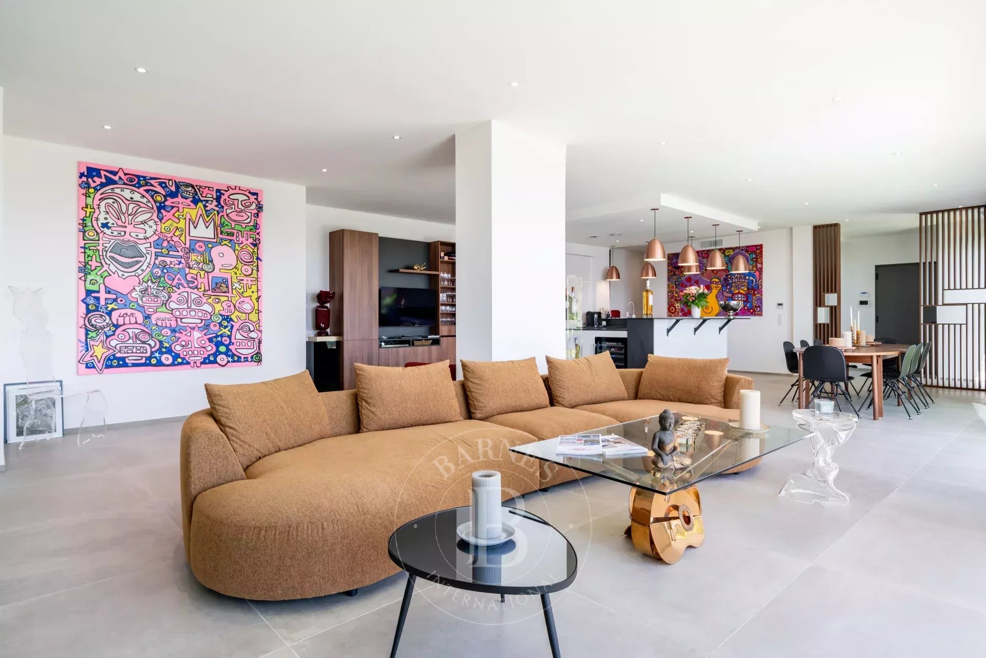 NEAR CANNES - CONTEMPORARY VILLA - 5 BEDROOMS - PANORAMIC SEA VIEW