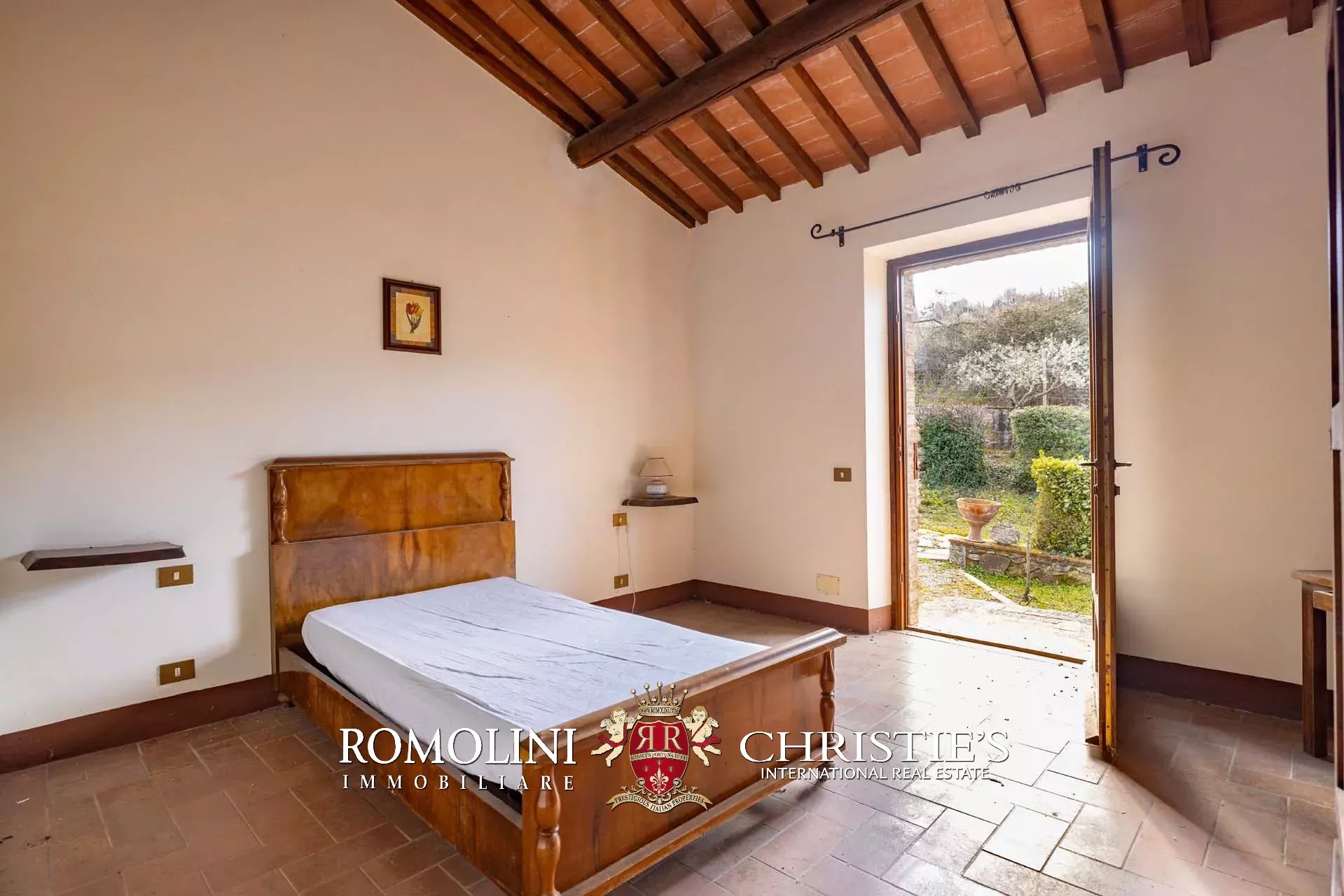 33 Bedroom Vineyard's Image 62