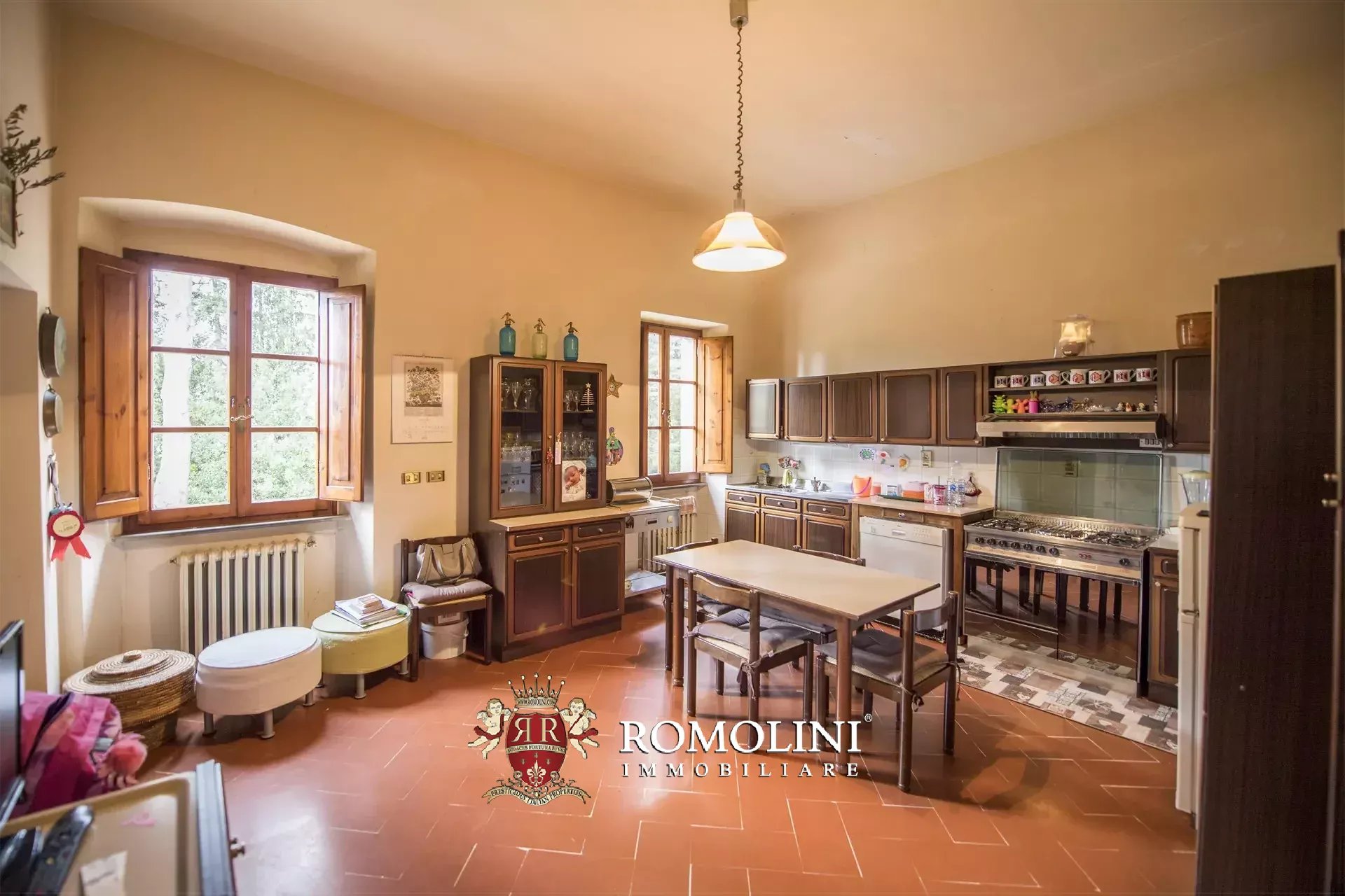 6 Bedroom Villa/Townhouse's Image 36