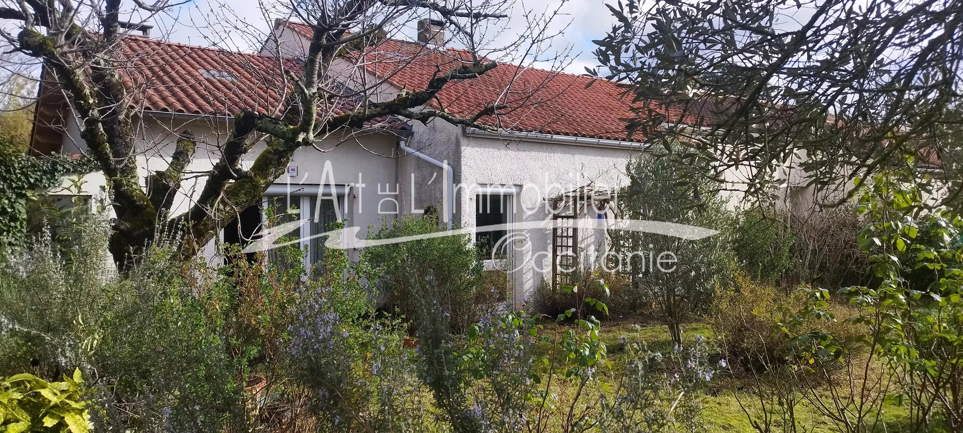 Agence immobilière de 