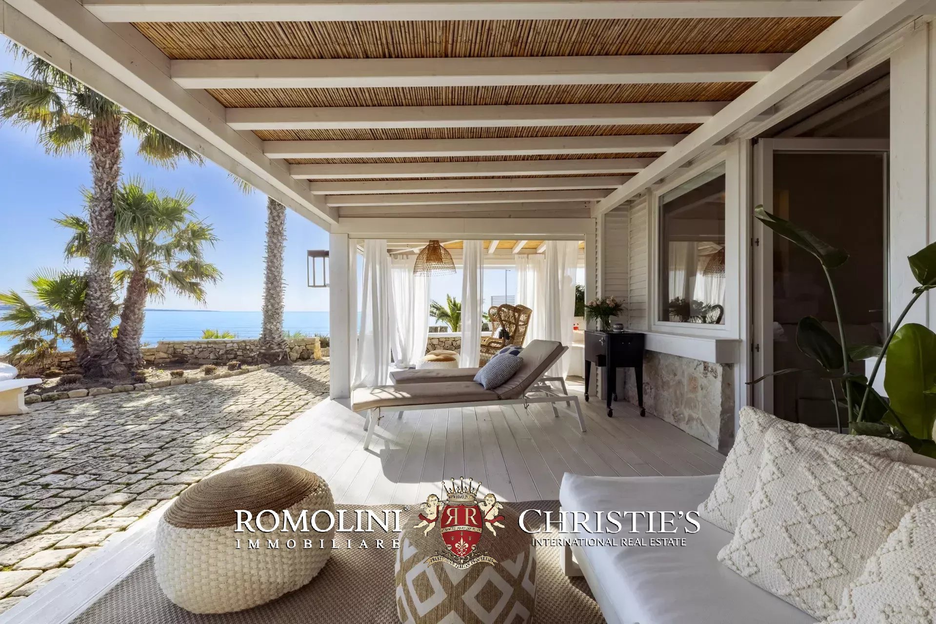 4 Bedroom Villa/Townhouse's Image 8