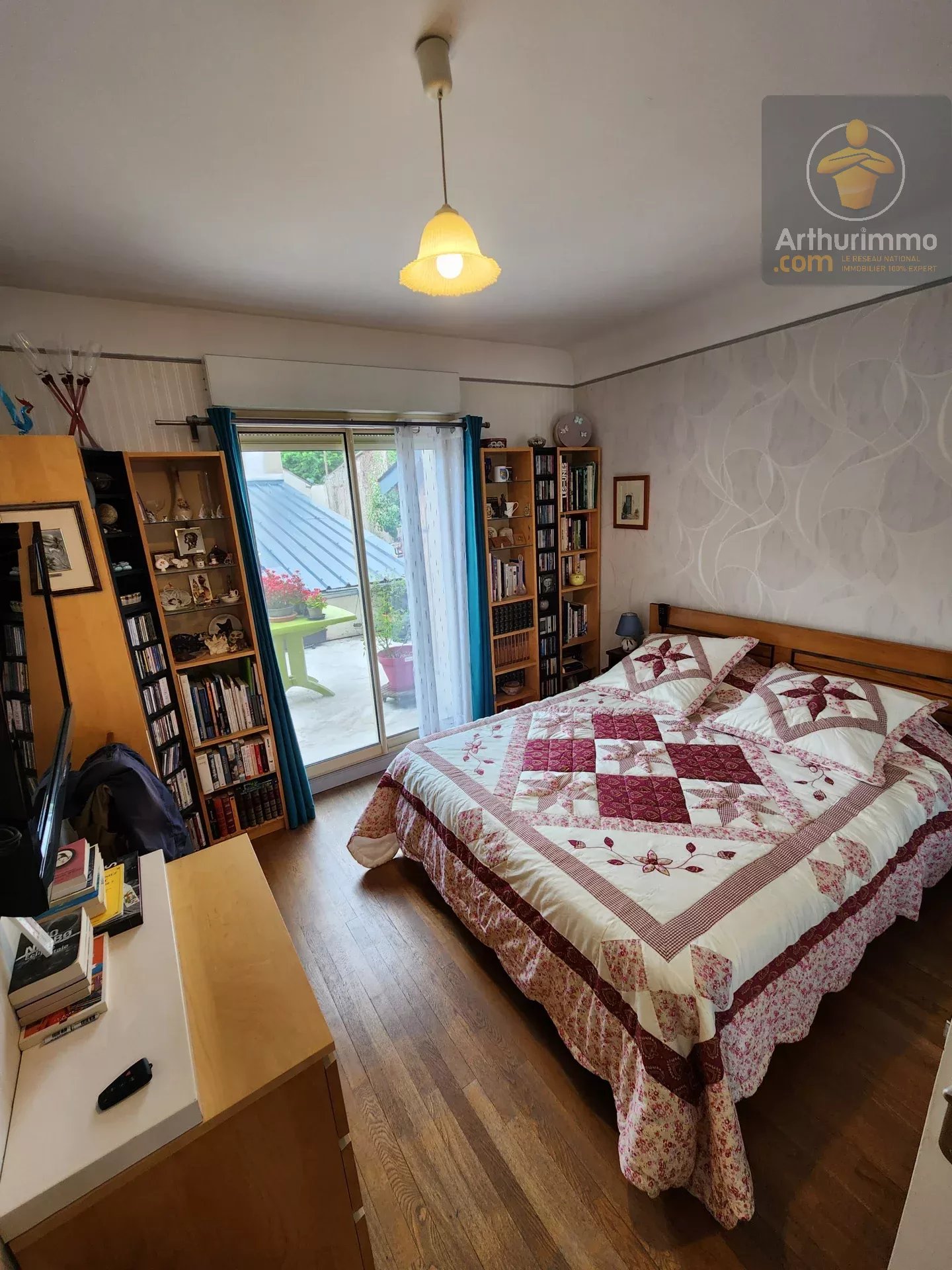 Beaugency Centre – 165 m², 5 chambres, terrasse, véranda, garage et atelier exceptionnel — photo 14