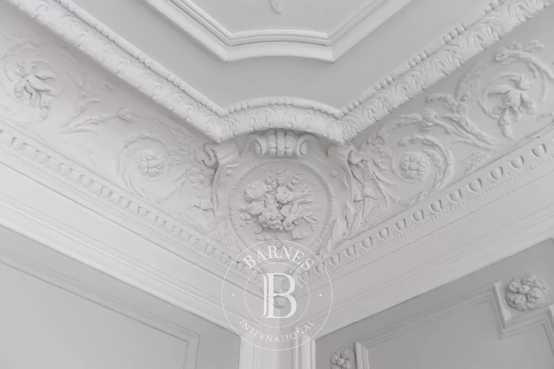 Daire Paris 8ème - picture 9