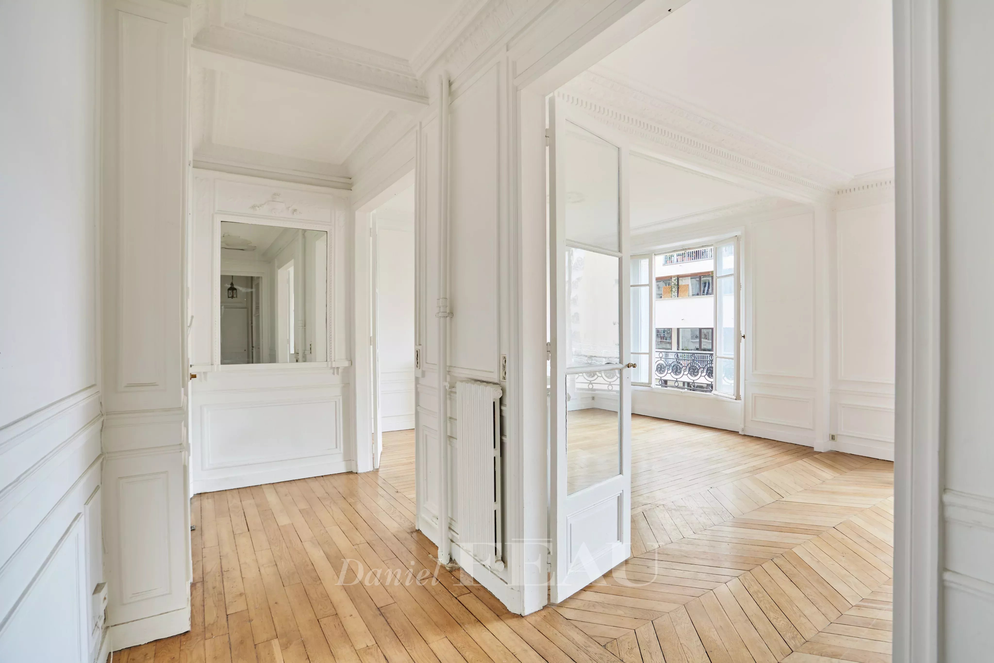 Sale Apartment Paris 7th