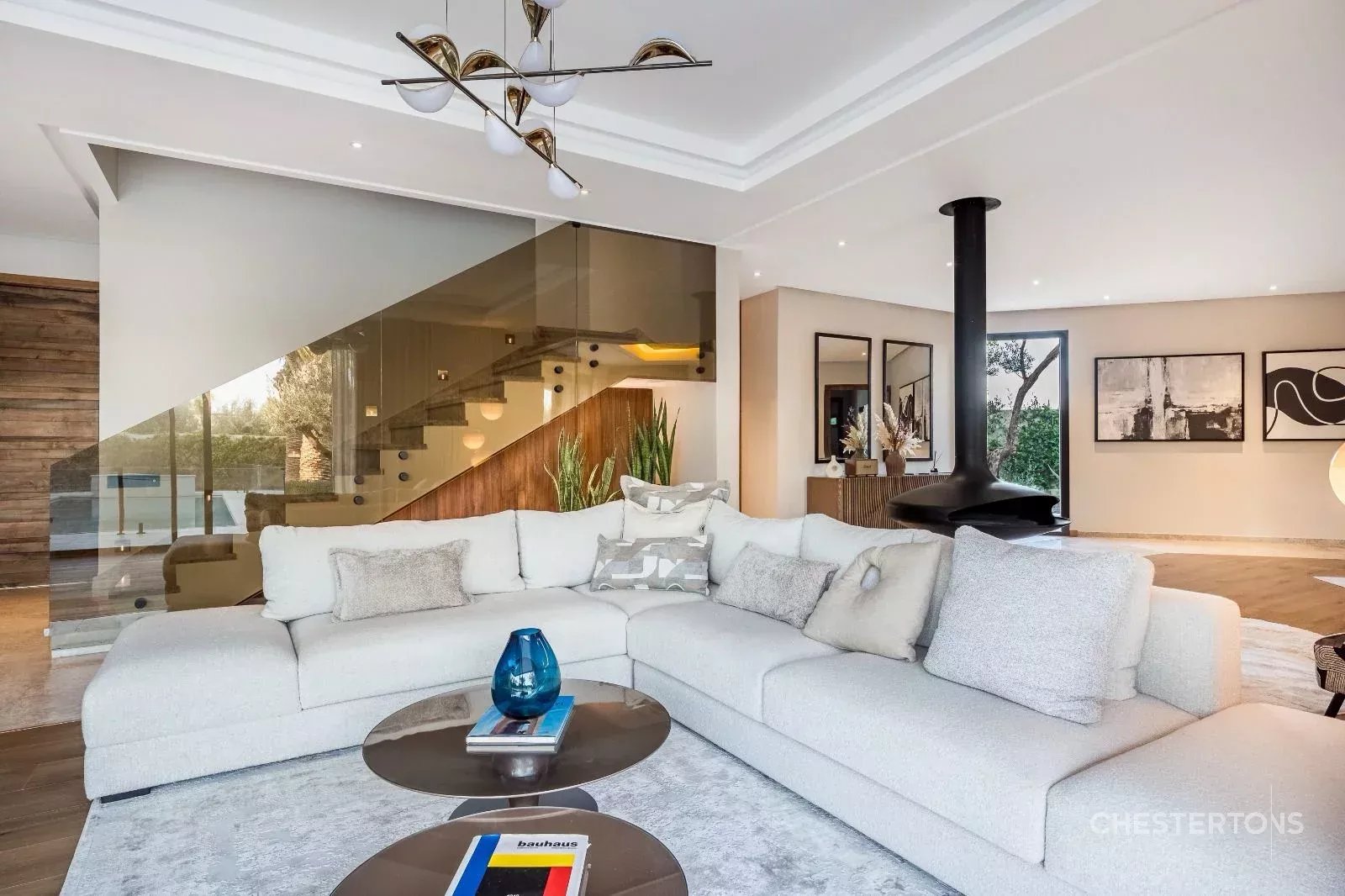  Image of Villa - 5 Bedrooms - 5 Bathrooms for Sale in Marrakech-Ménara-Marrakech-Morocco, Image 11