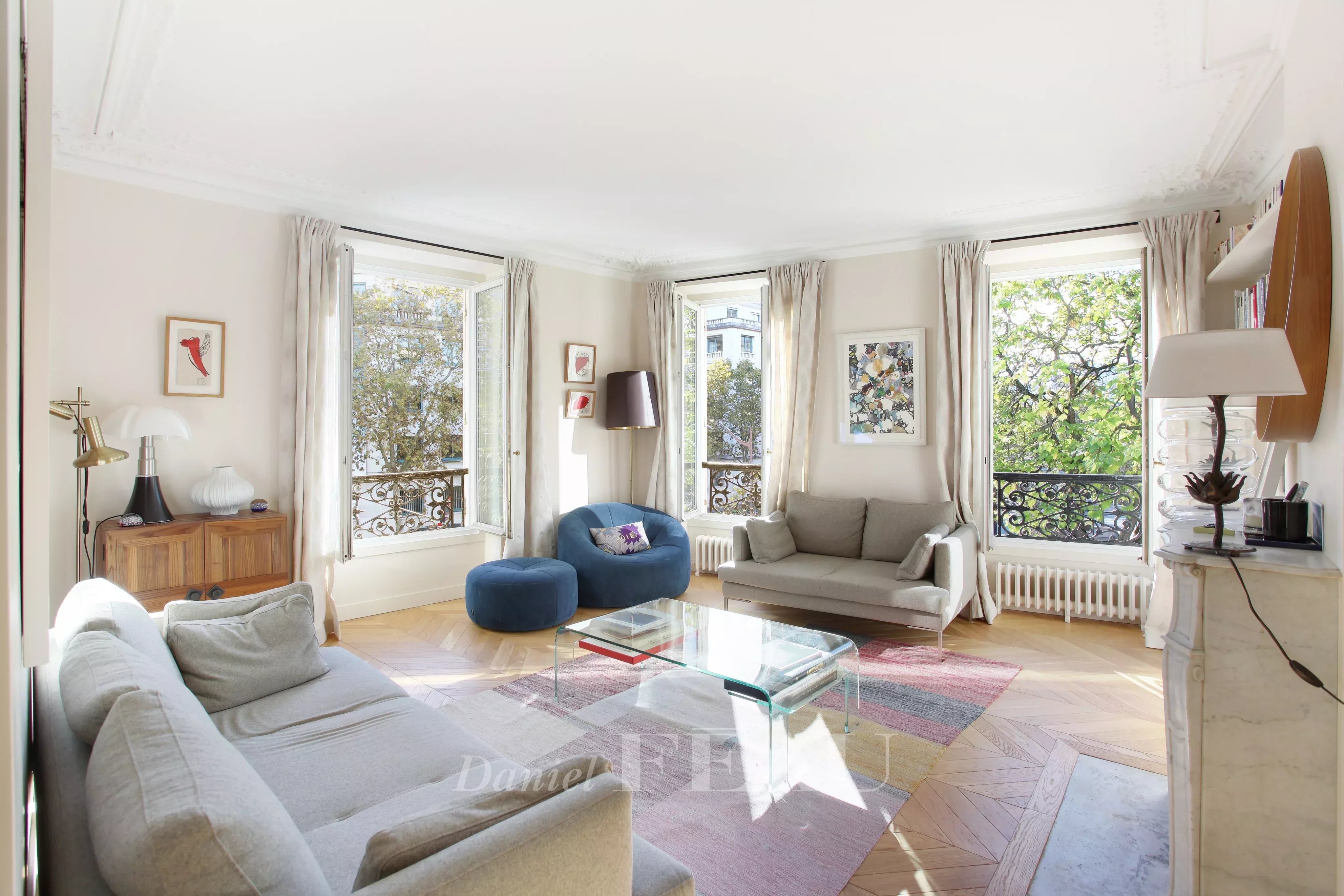 Sale Apartment Paris 7th