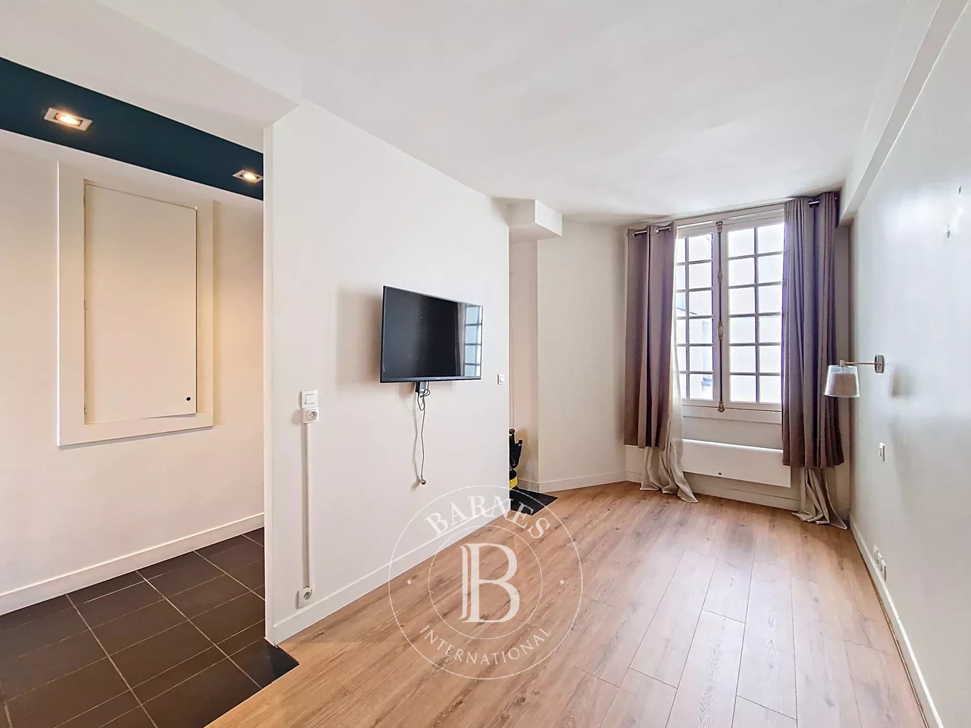 Daire Paris 6ème - picture 15