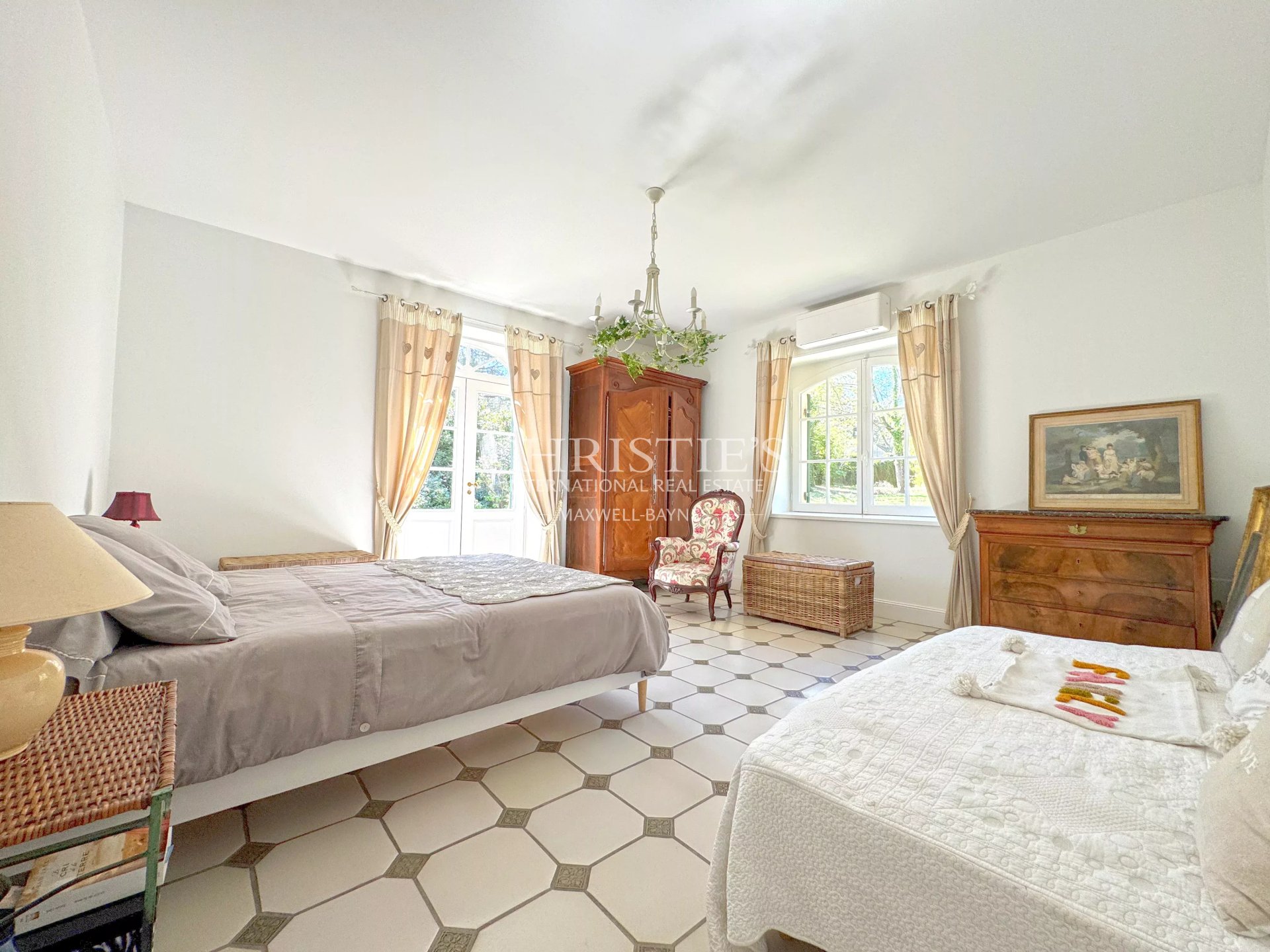 4 Bedroom Villa/Townhouse's Image 21