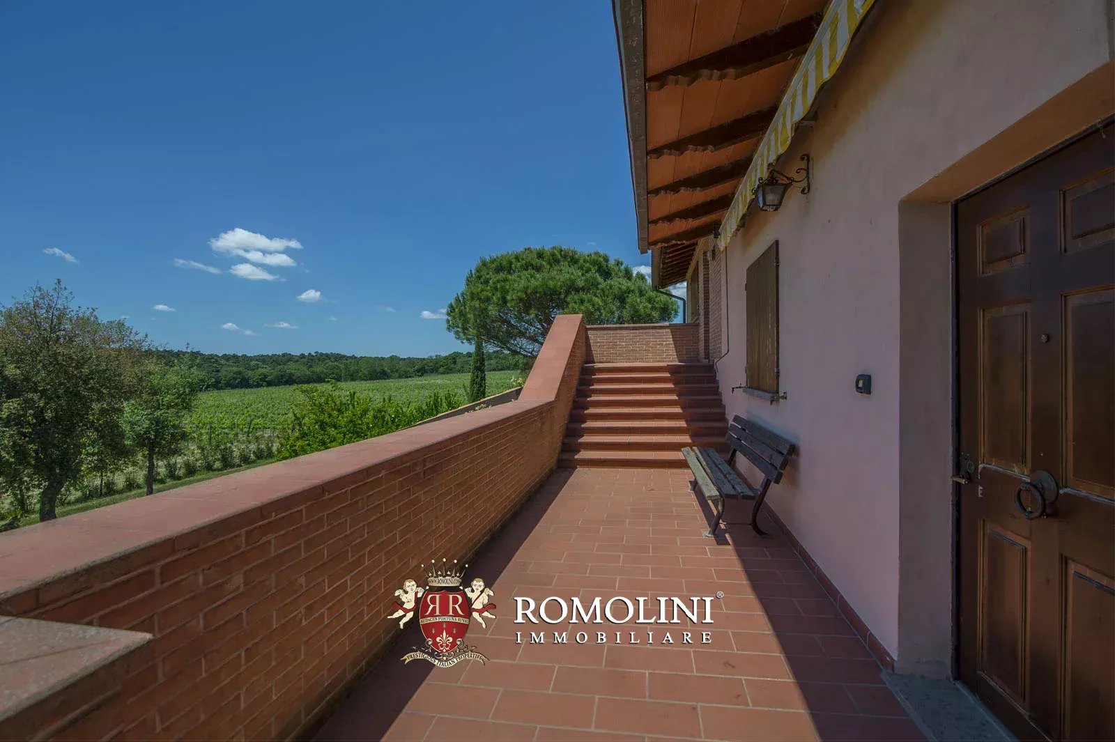 7 Bedroom Vineyard's Image 3