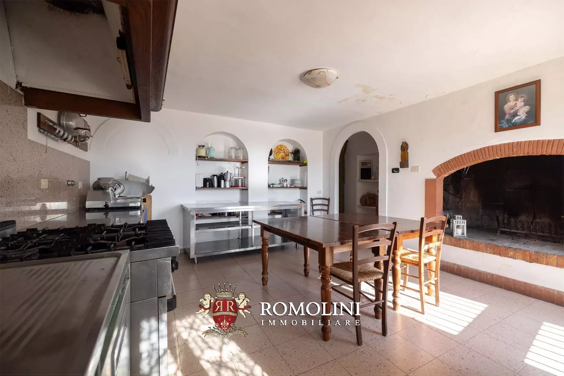 14 Bedroom Vineyard's Image 36
