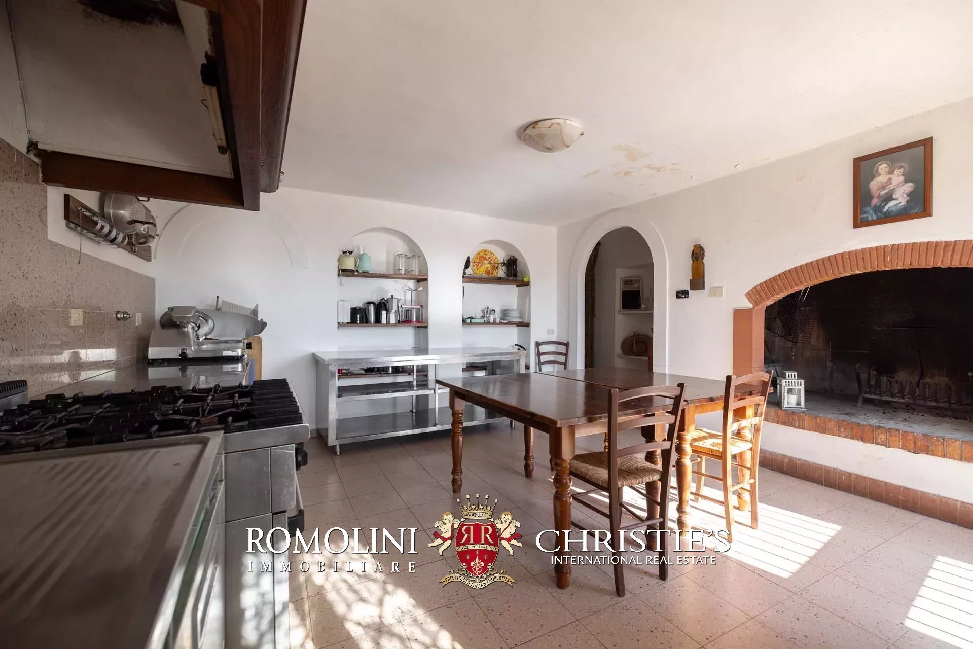 14 Bedroom Villa/Townhouse's Image 37
