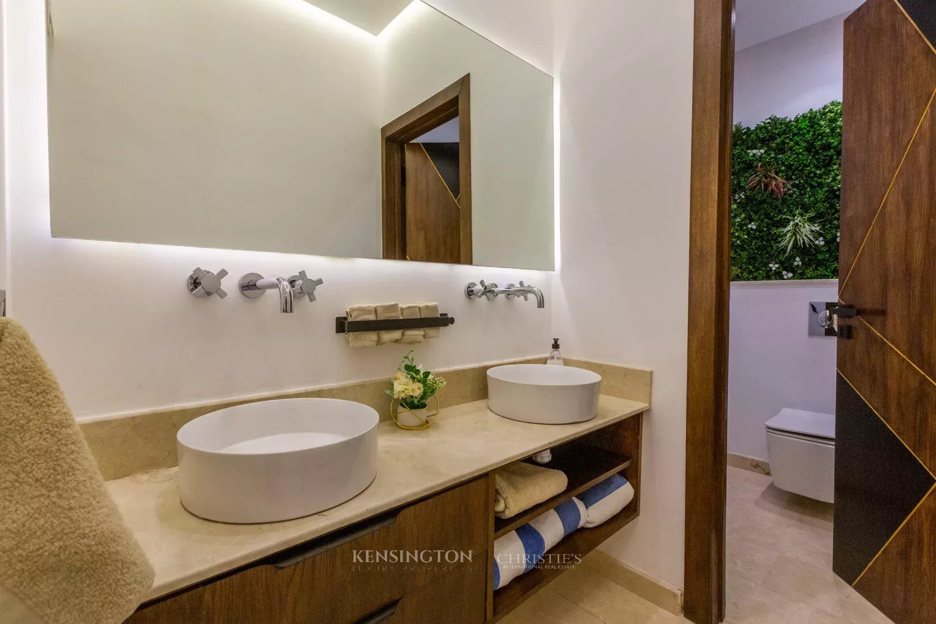 5 Bedroom Villa/Townhouse's Image 27