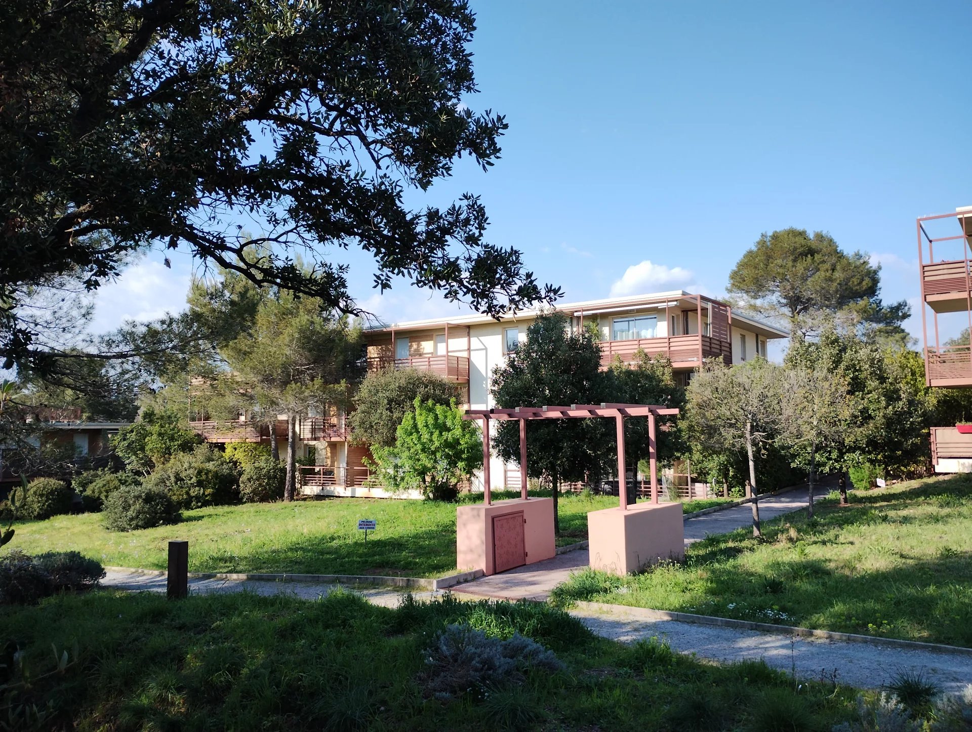 Agence immobilière de 