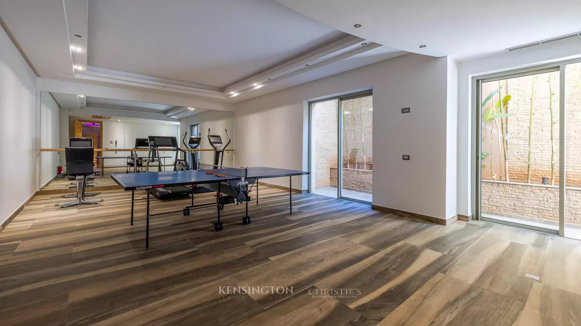 6 Bedroom Villa/Townhouse's Image 34