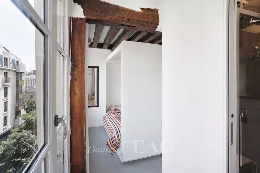 Rental Studio Paris 1st