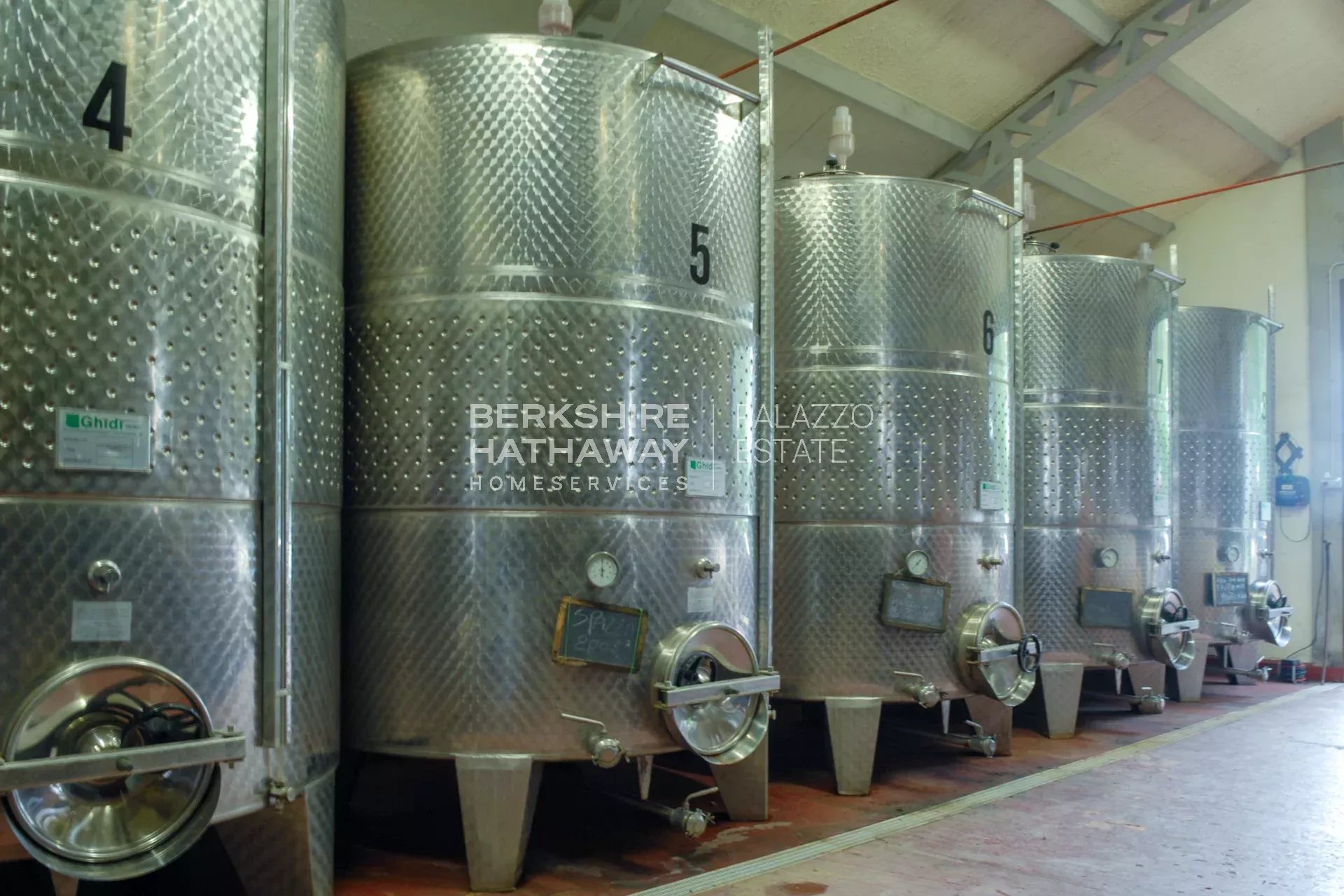 Продажа Винодельческое поместье Montescudaio