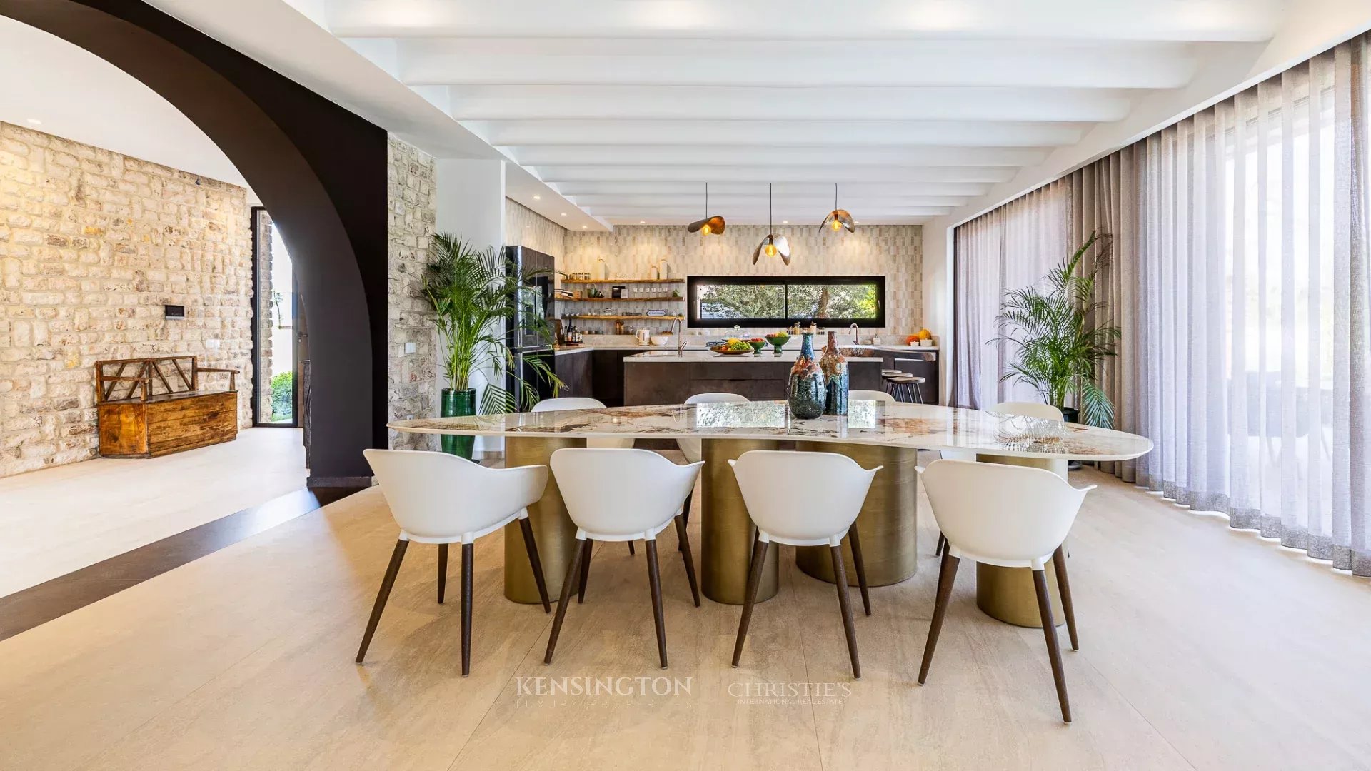 5 Bedroom Villa/Townhouse's Image 12