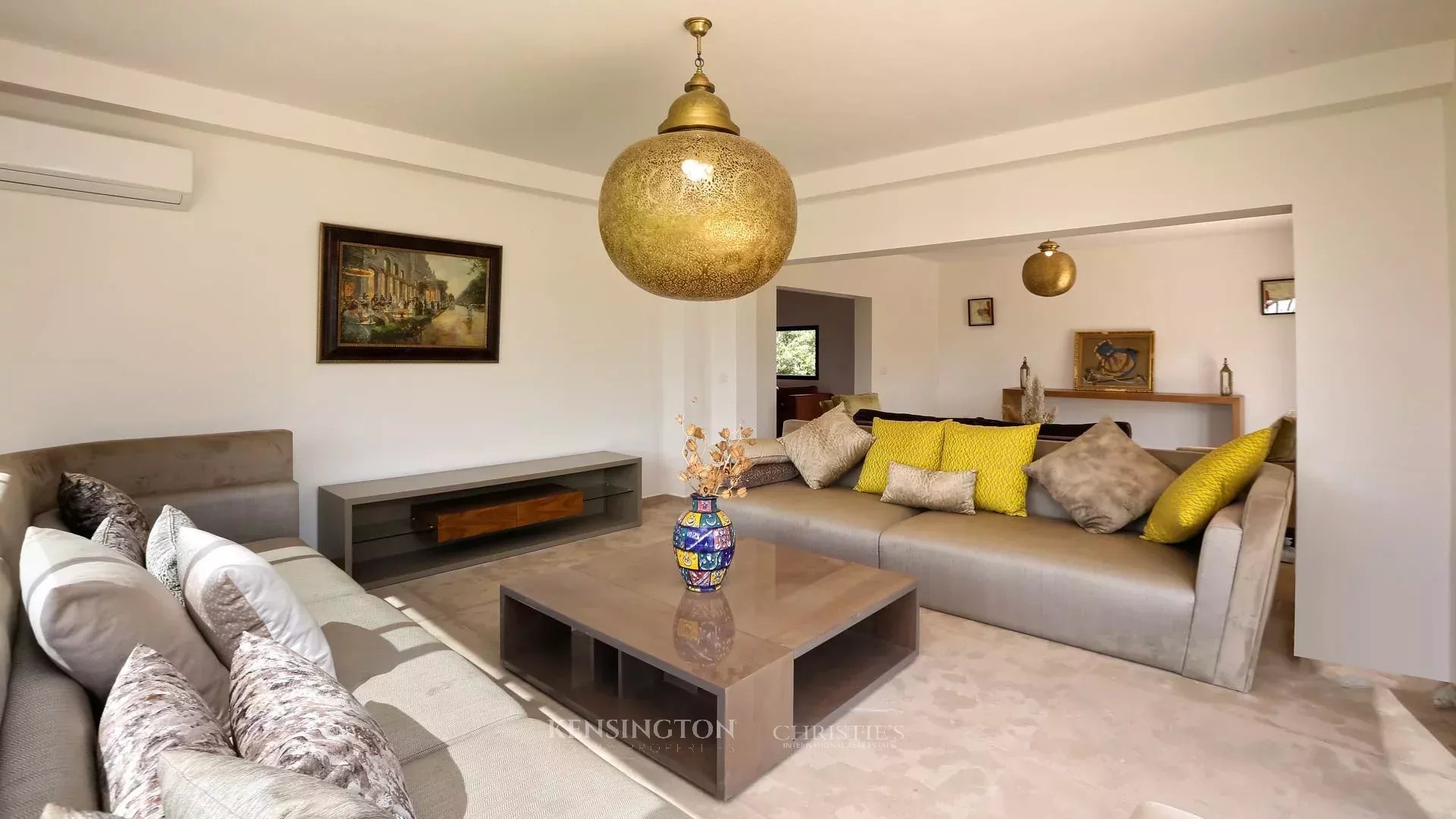7 Bedroom Villa/Townhouse's Image 28