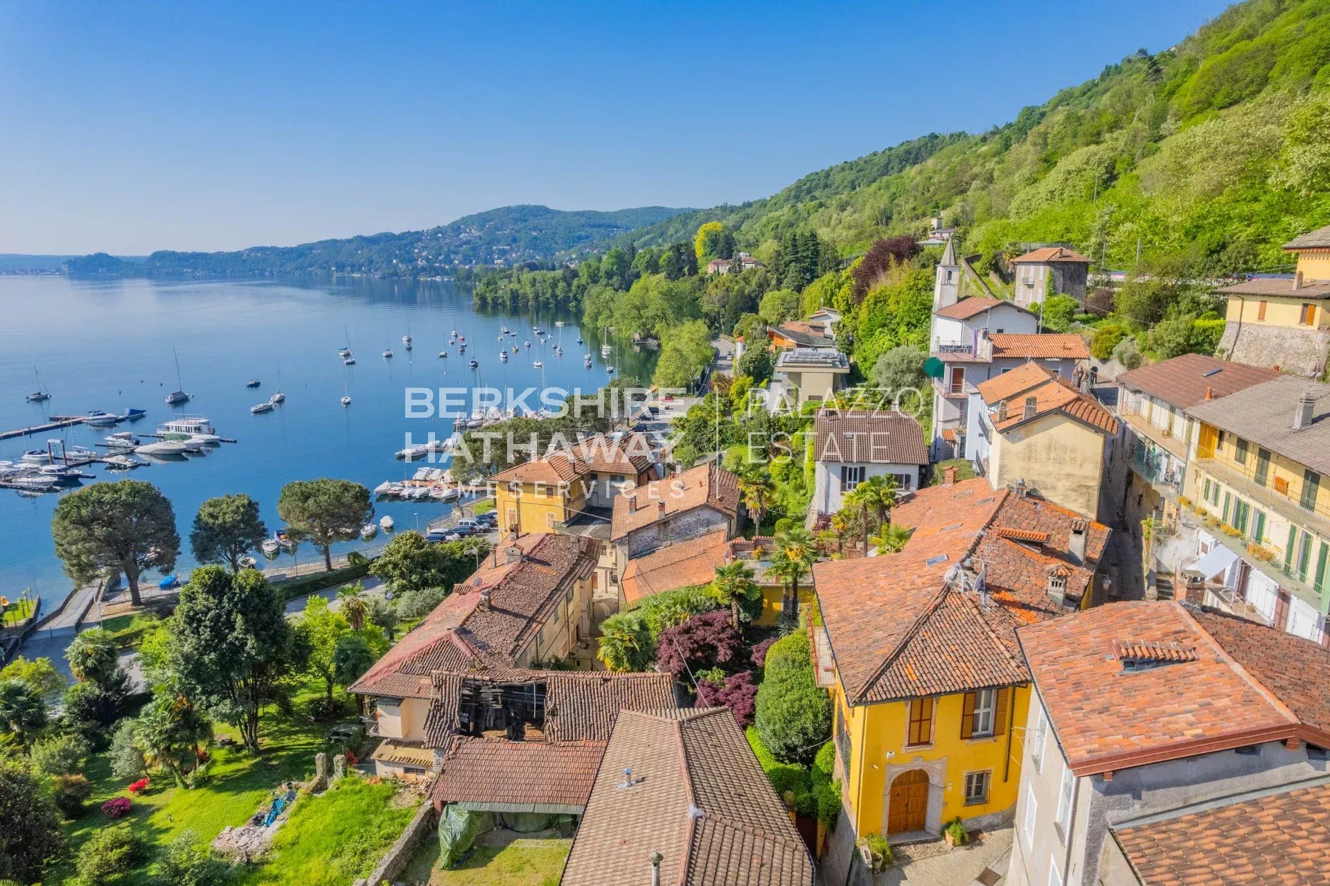 Historic Residence with Three Independent Units and Panoramic Lake Maggiore Views in Solcio di Lesa
