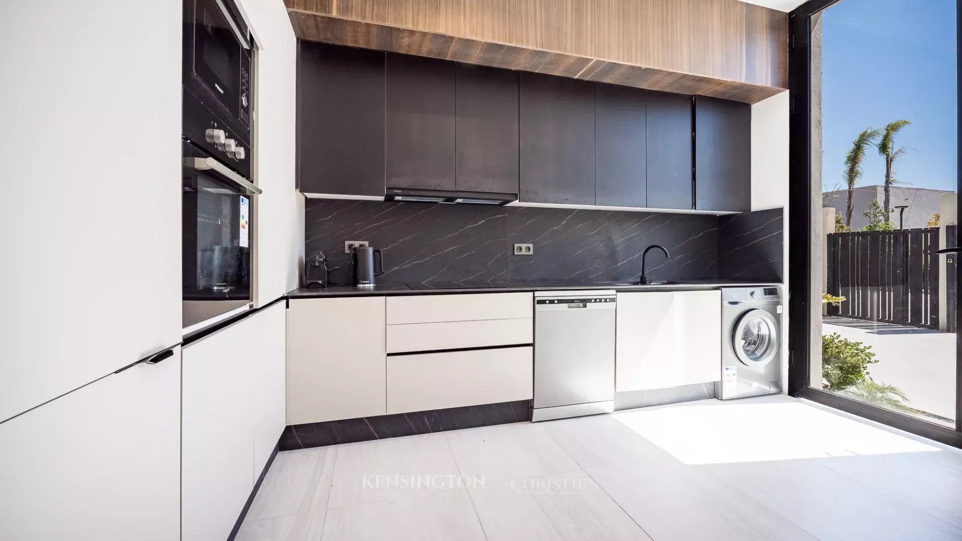 4 Bedroom Villa/Townhouse's Image 7