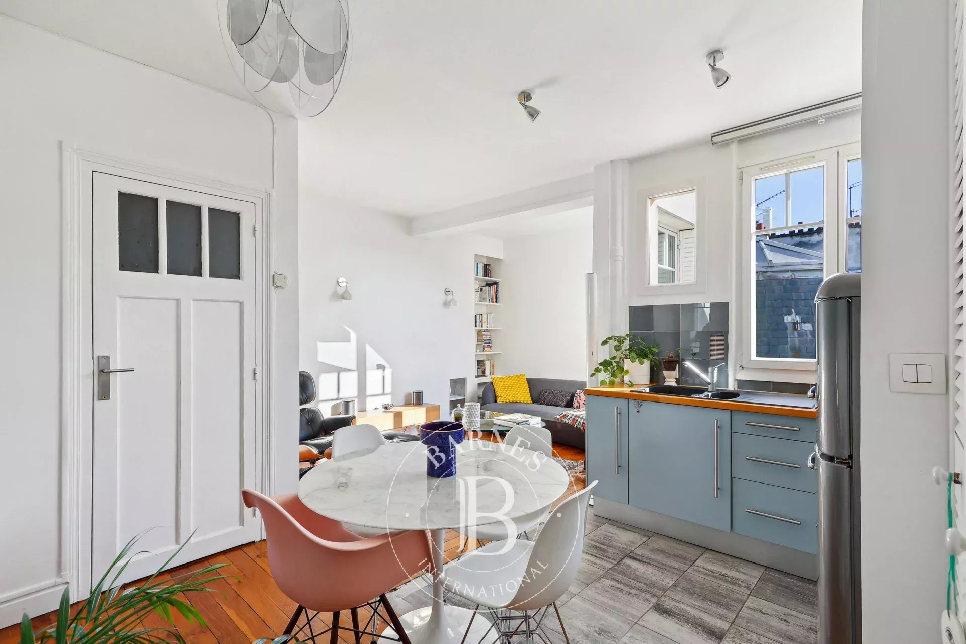 Daire Paris 10ème - picture 7