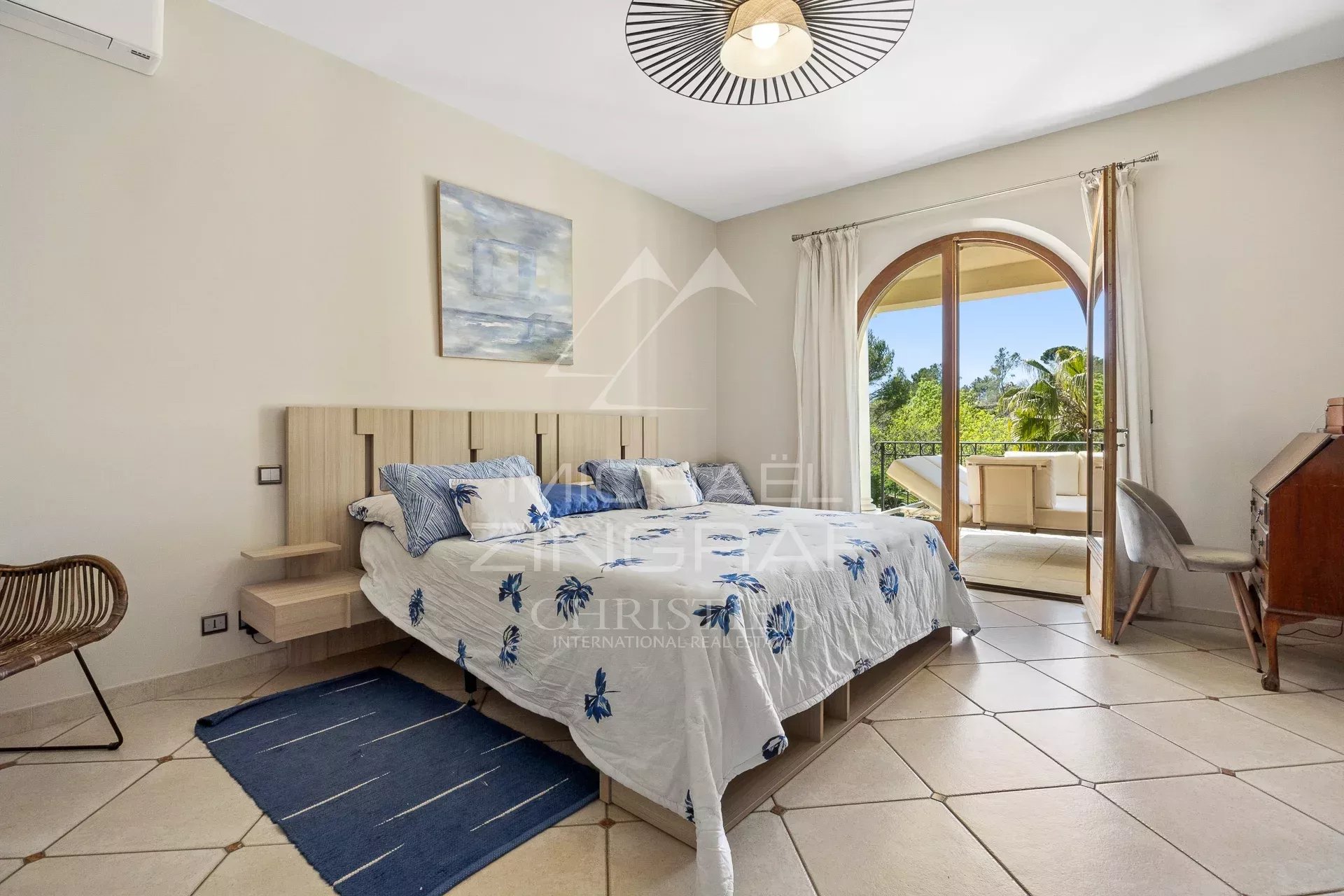 5 Bedroom Villa/Townhouse's Image 5
