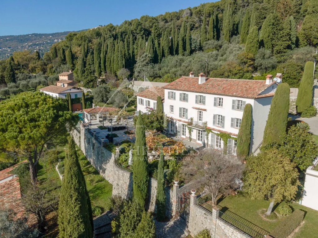 Villa for sale in Grasse — Cannes Hinterland – Exceptional Estate, Former Residence of Helena Rubinstein