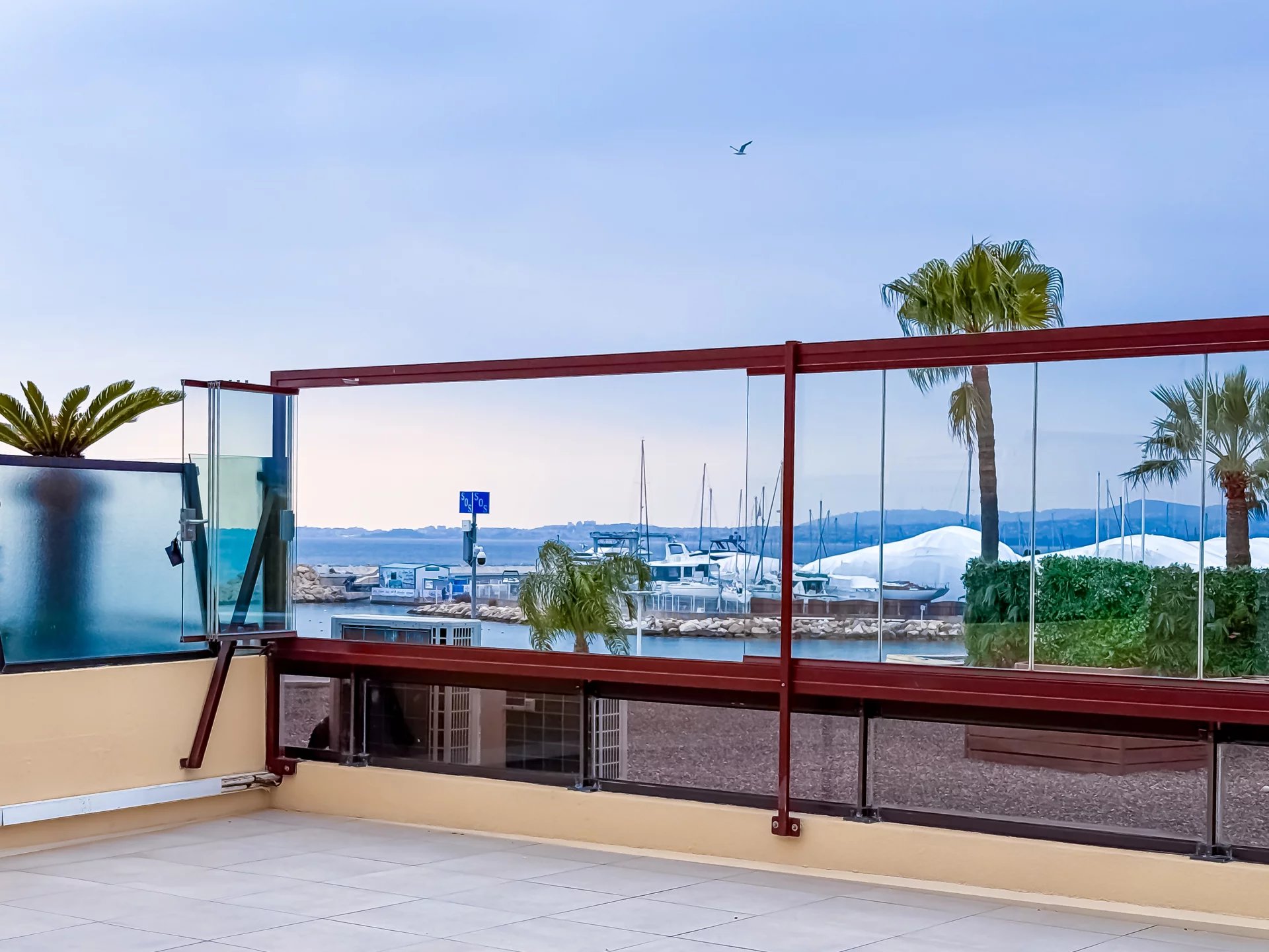 St Laurent du Var - 3 pièces avec 100m2 de terrasse