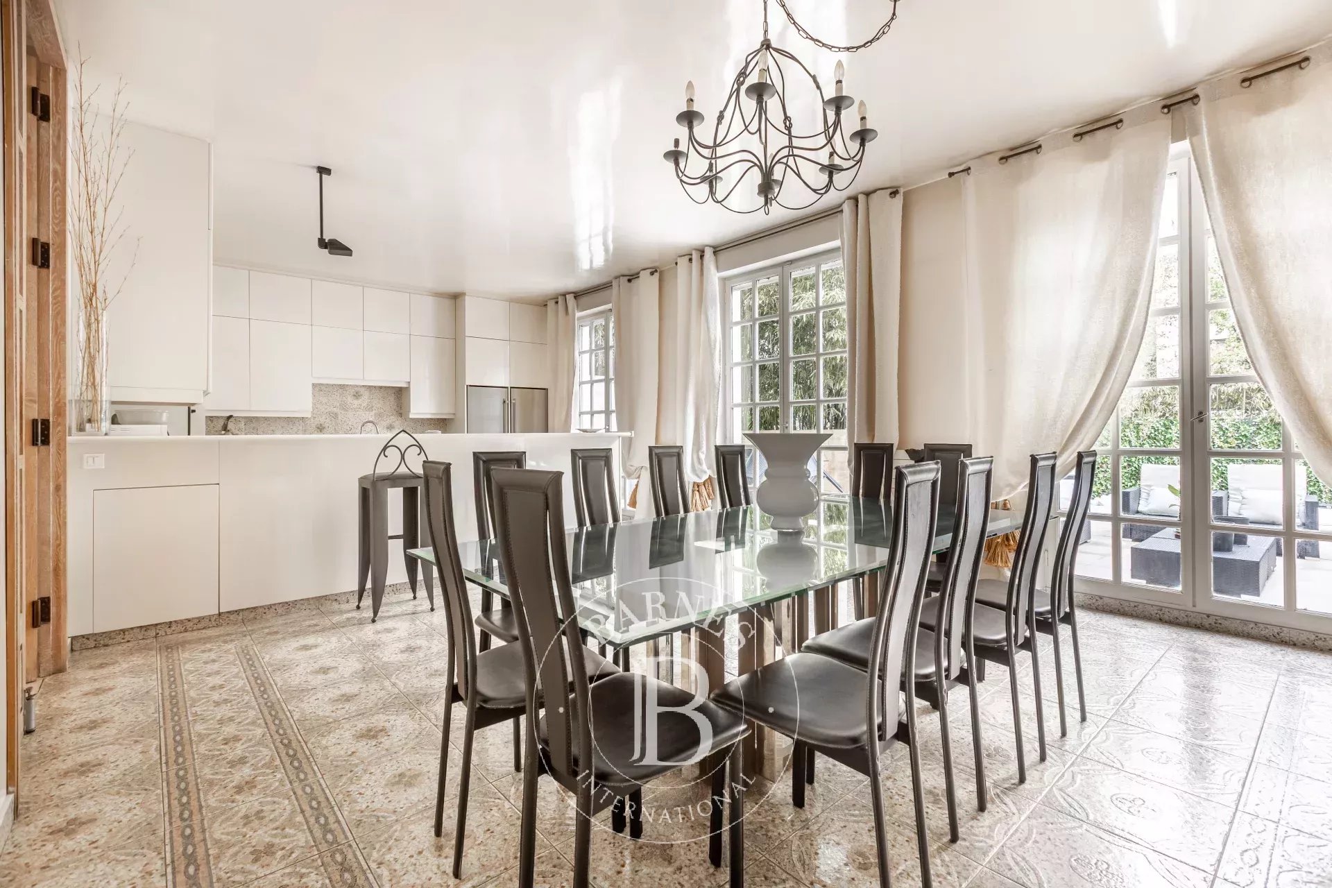 Konak Neuilly-sur-Seine - picture 7