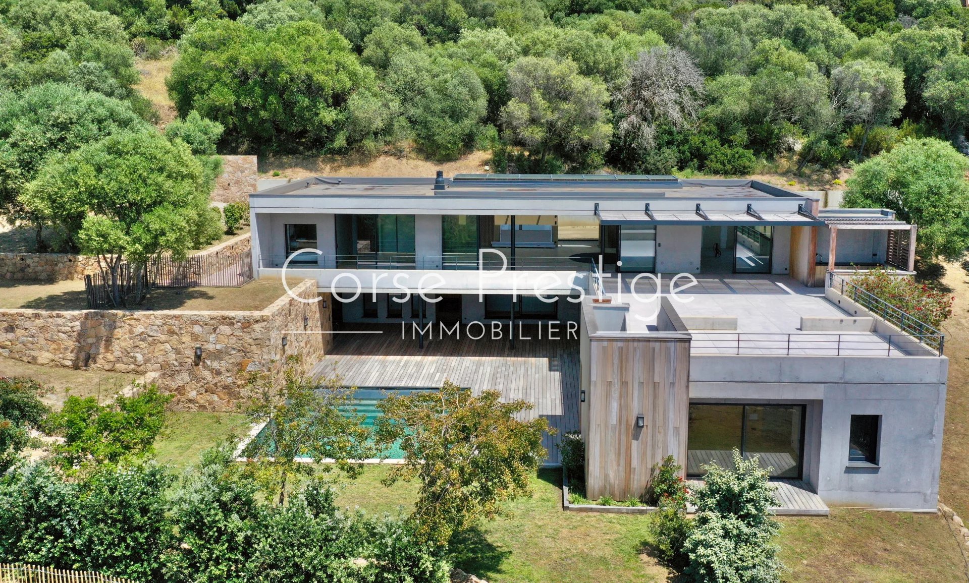 villa contemporaine - vue mer et piscine - golfe du valinco image1