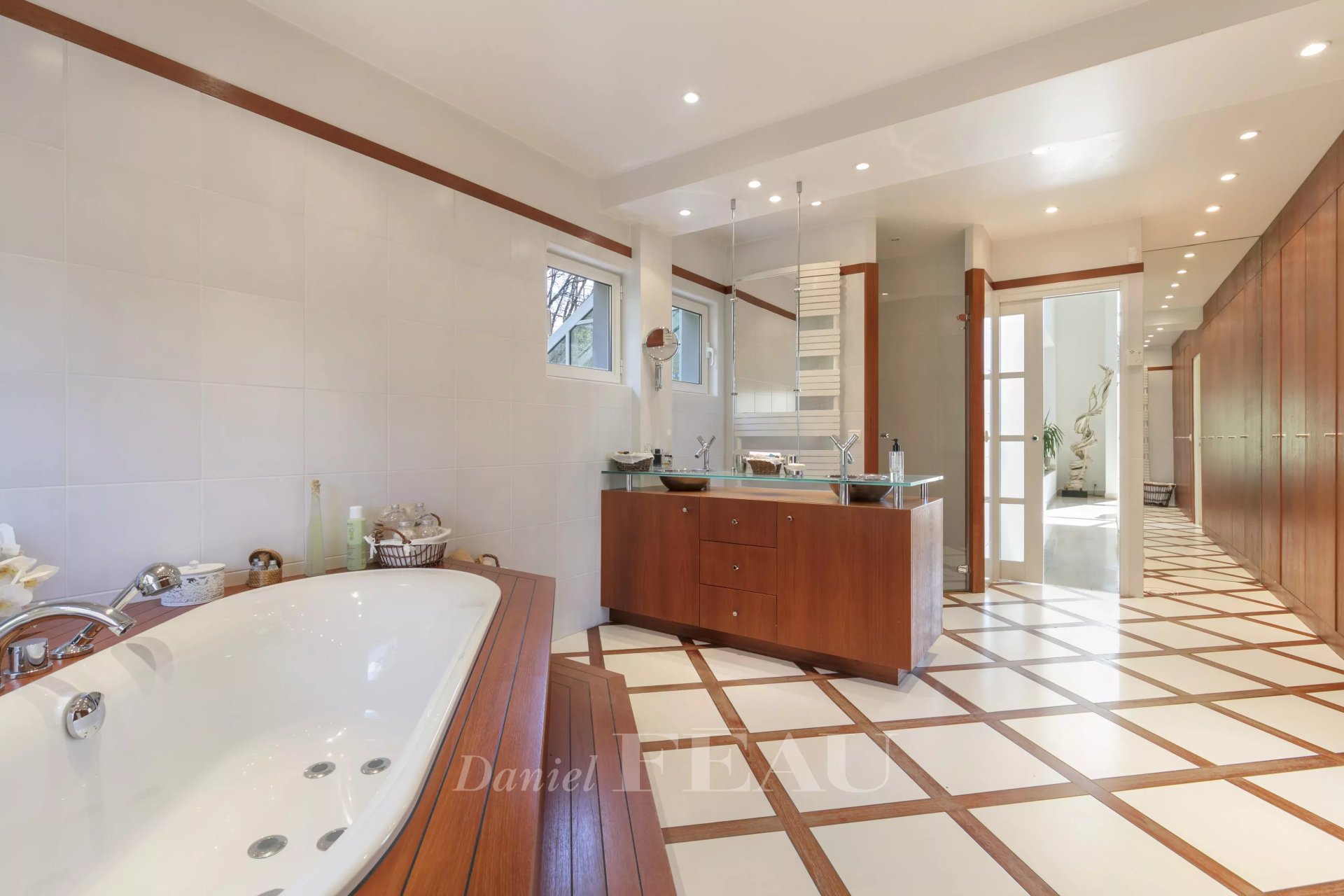 4 Bedroom Villa/Townhouse's Image 7