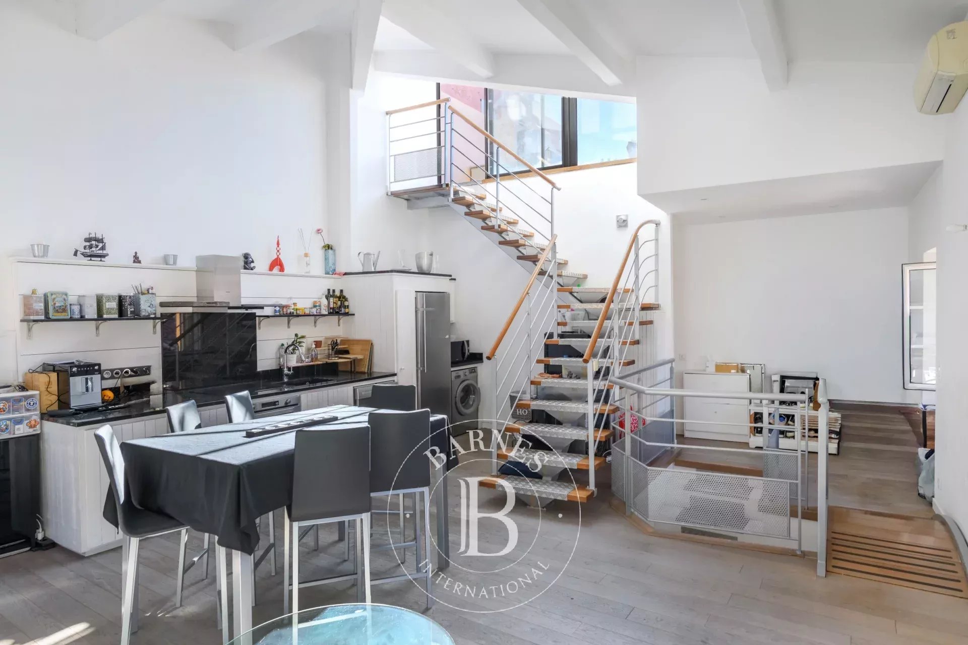 Bina Cassis - picture 7