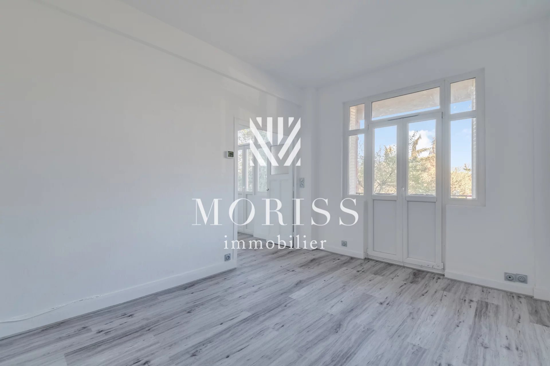 Charenton-Le-Pont Appartement de 2 pièces + 2 balcons - Image Array